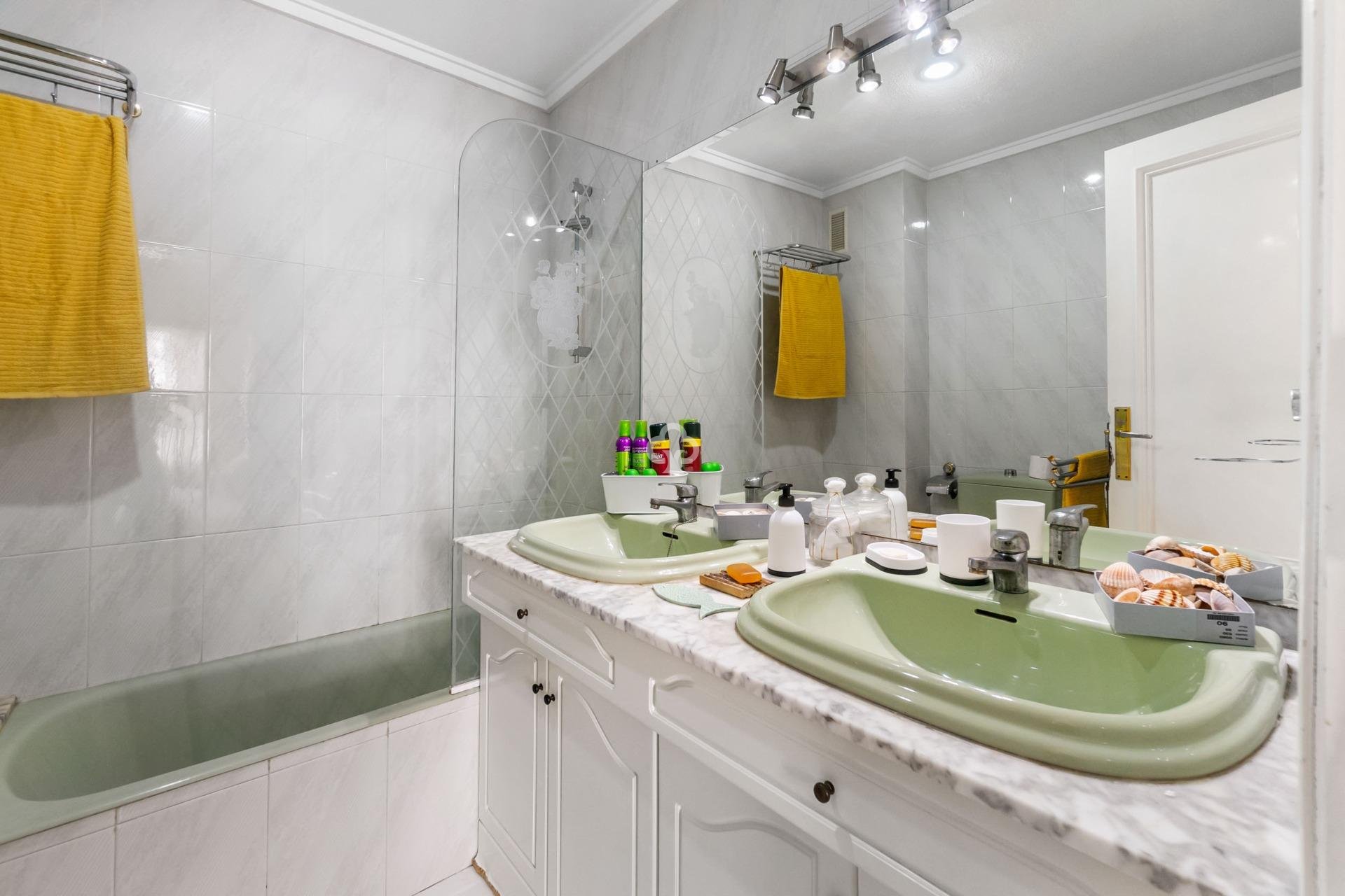 Återförsäljning - Apartment -
Torrevieja - Centro - Muelle Pesquero