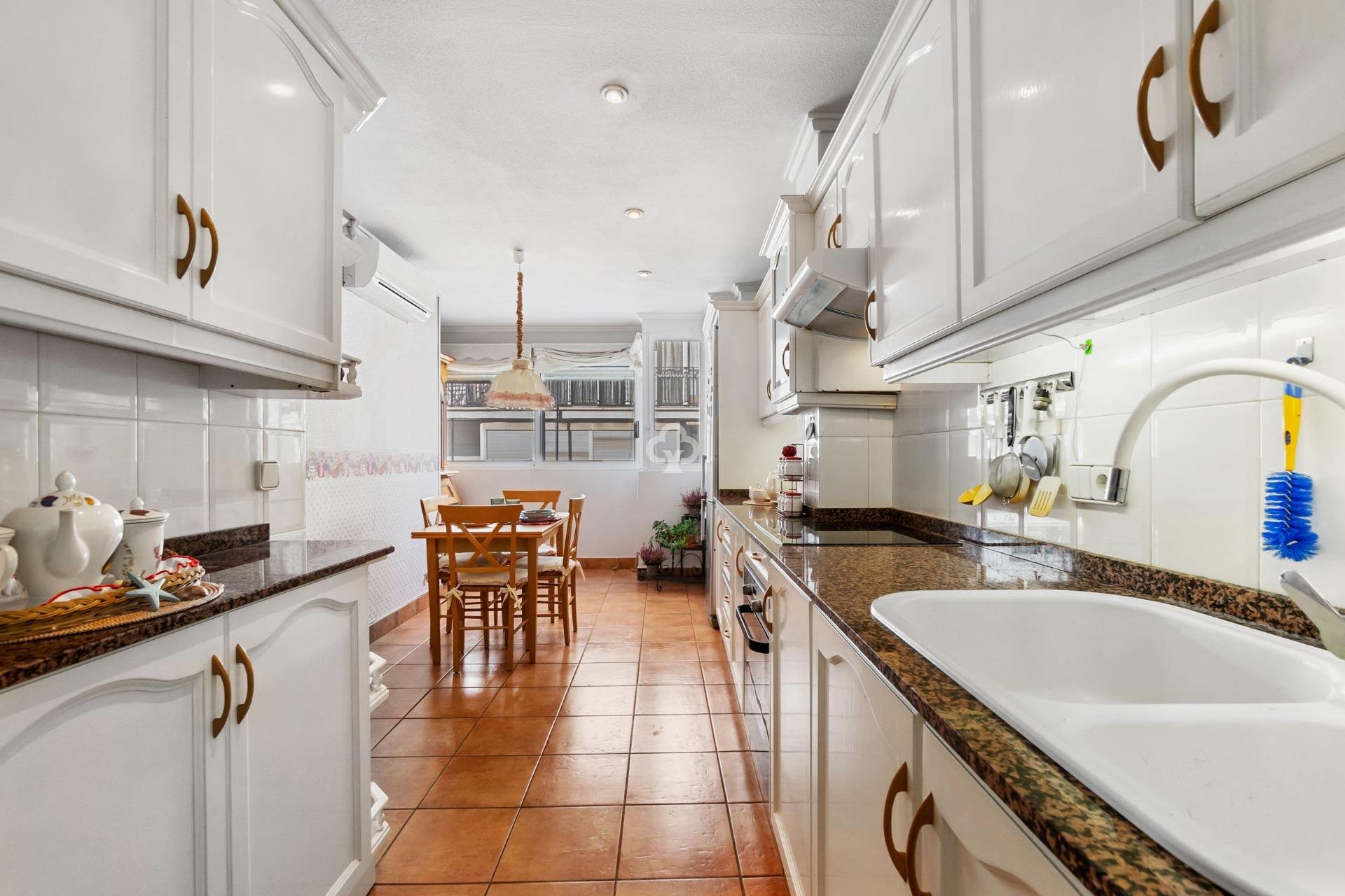 Återförsäljning - Apartment -
Torrevieja - Centro - Muelle Pesquero