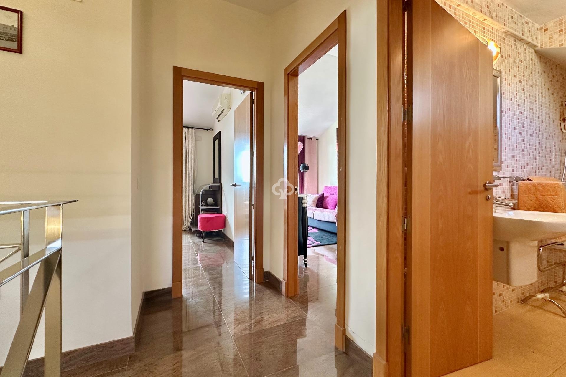 Återförsäljning - Ático Dúplex -
Fuengirola - Carvajal