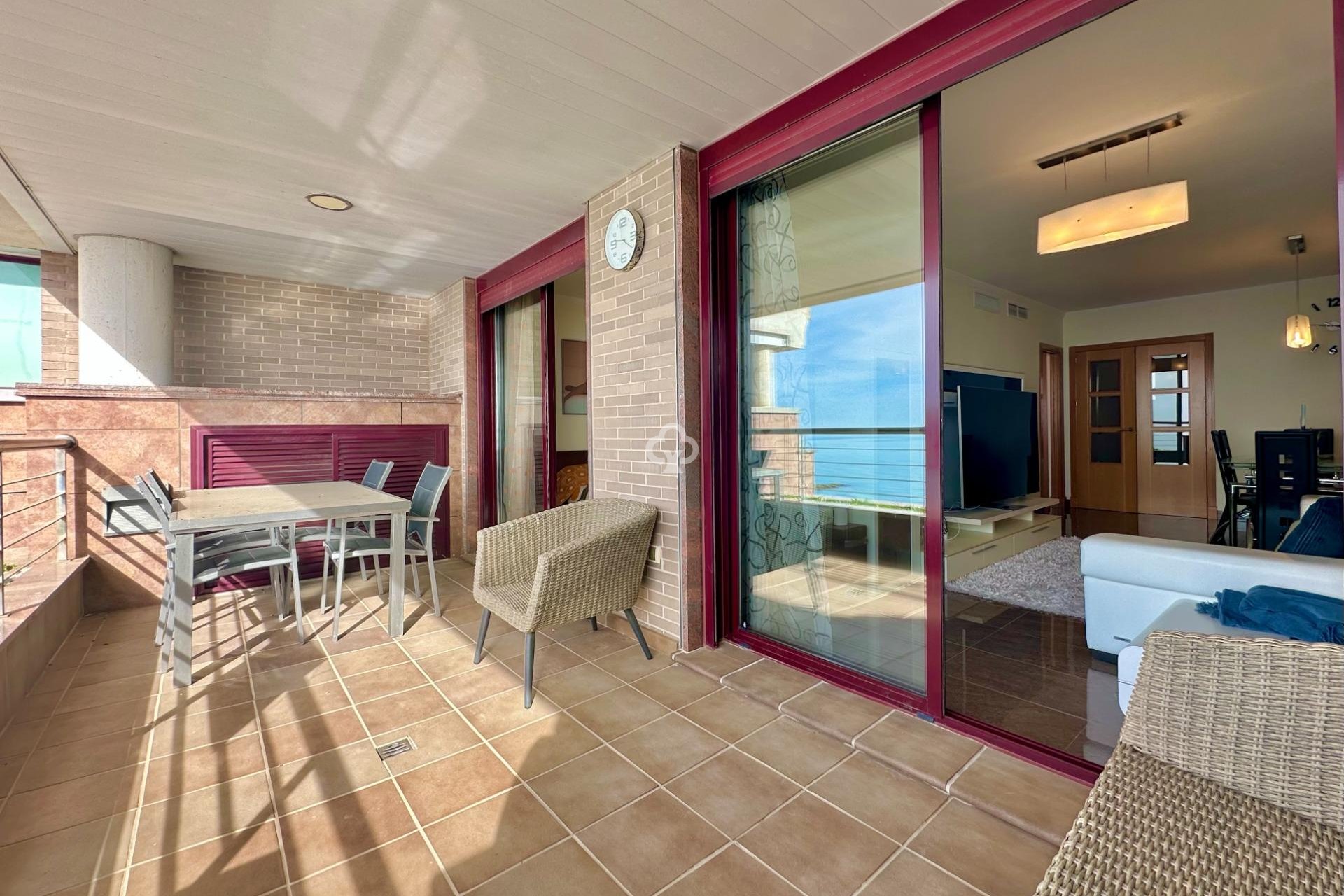 Återförsäljning - Ático Dúplex -
Fuengirola - Carvajal