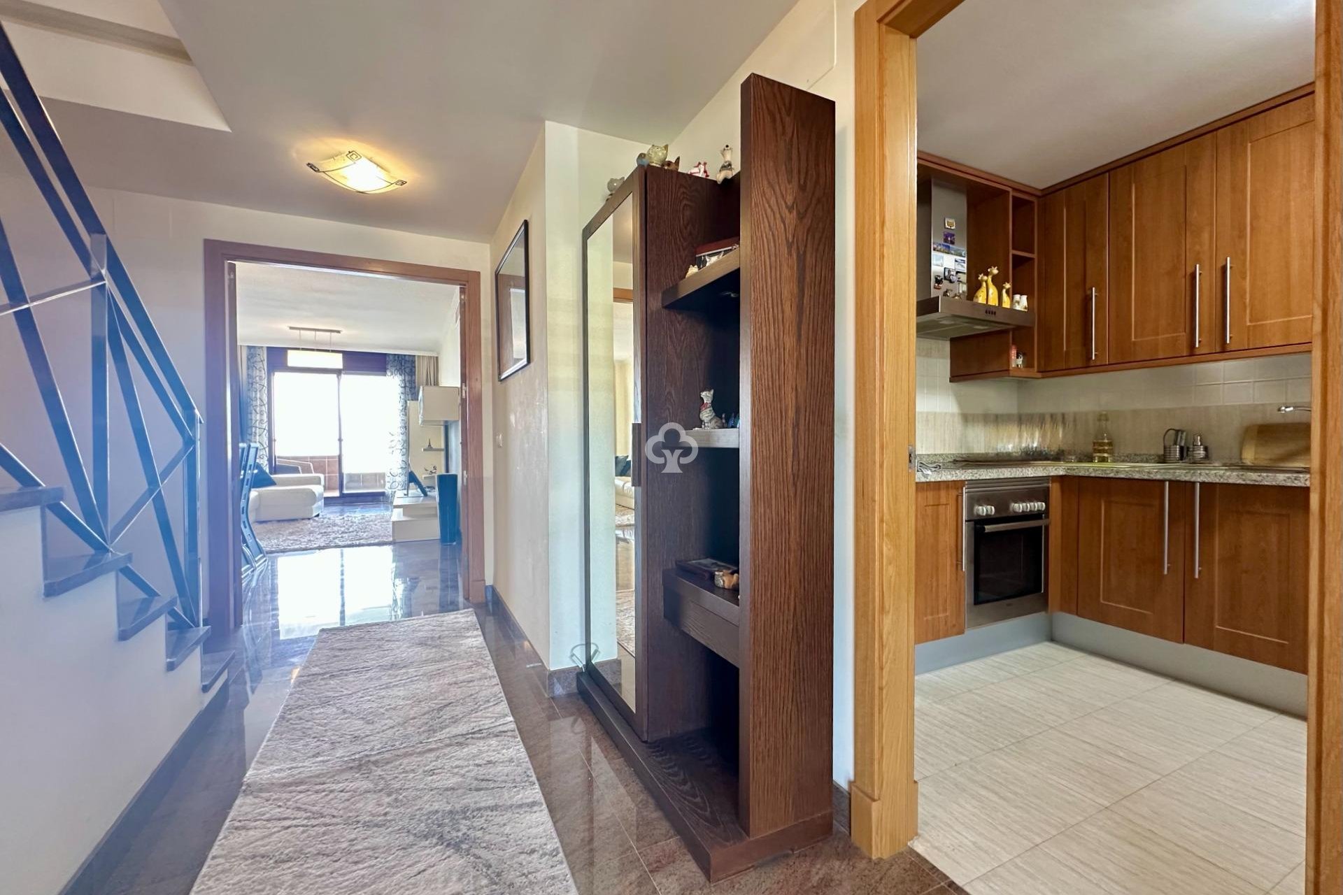 Återförsäljning - Ático Dúplex -
Fuengirola - Carvajal