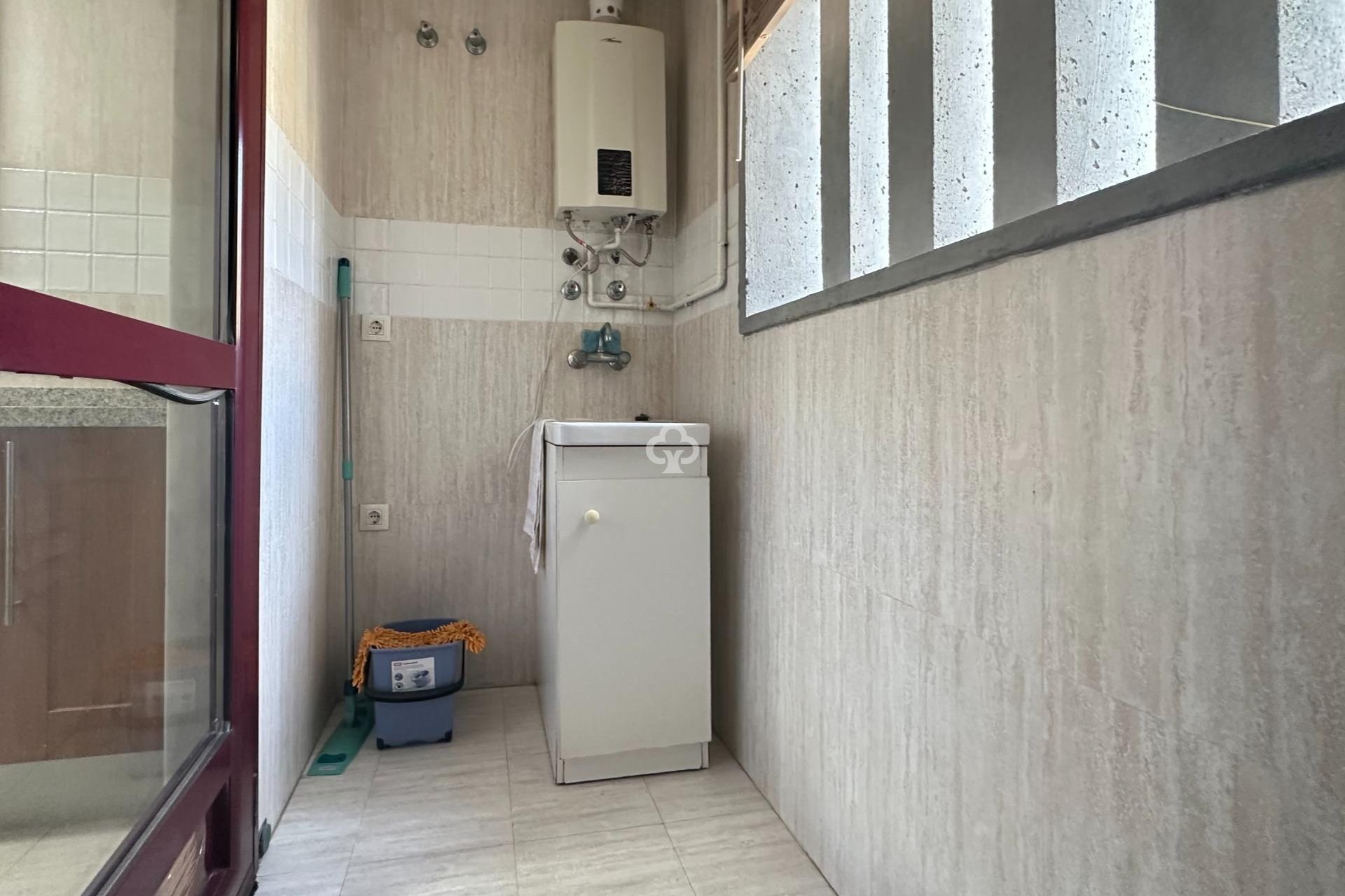 Återförsäljning - Ático Dúplex -
Fuengirola - Carvajal