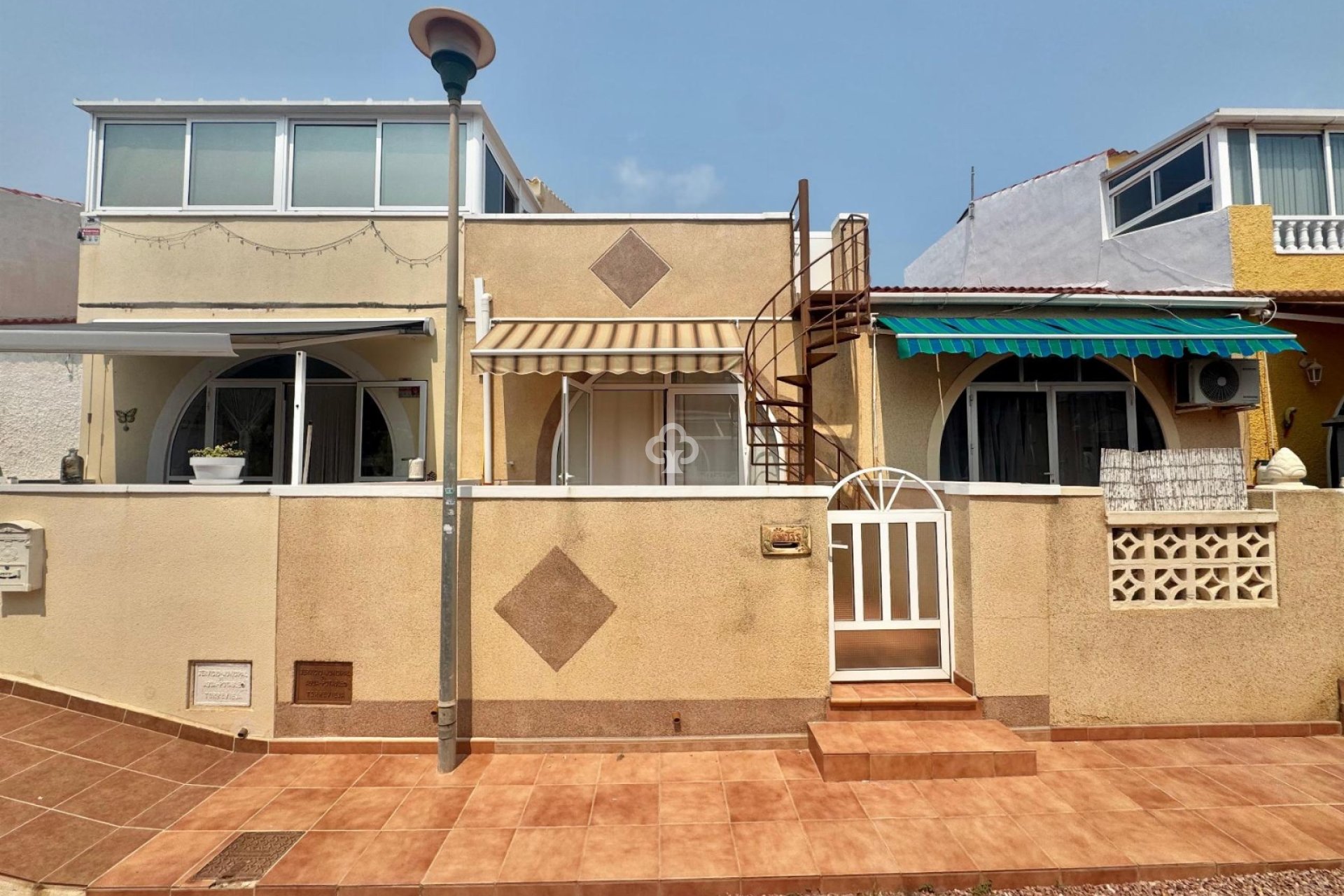 Återförsäljning - Bungalow -
Torrevieja - 03184