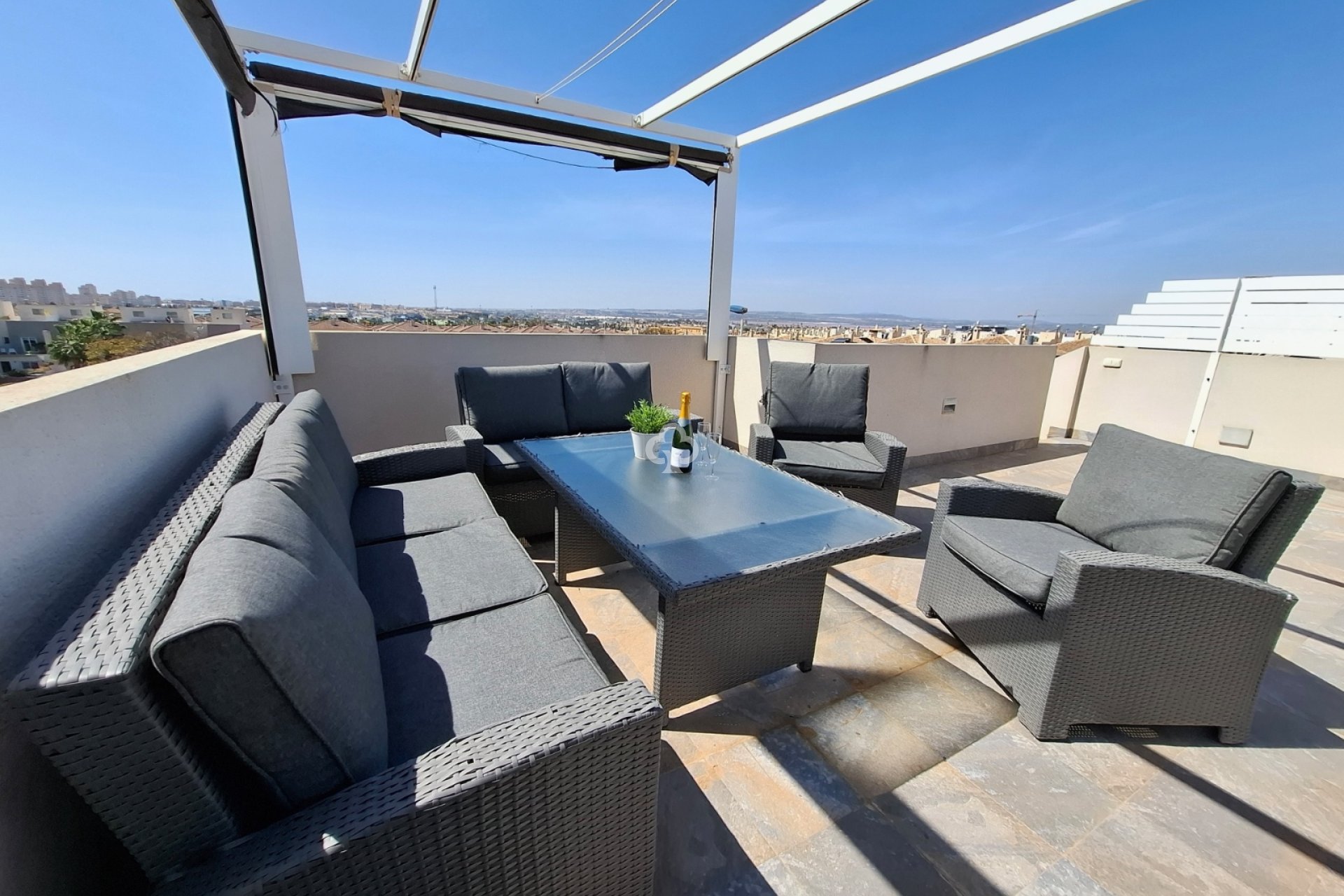 Återförsäljning - Bungalow -
Torrevieja - Nueva Torrevieja - Aguas Nuevas