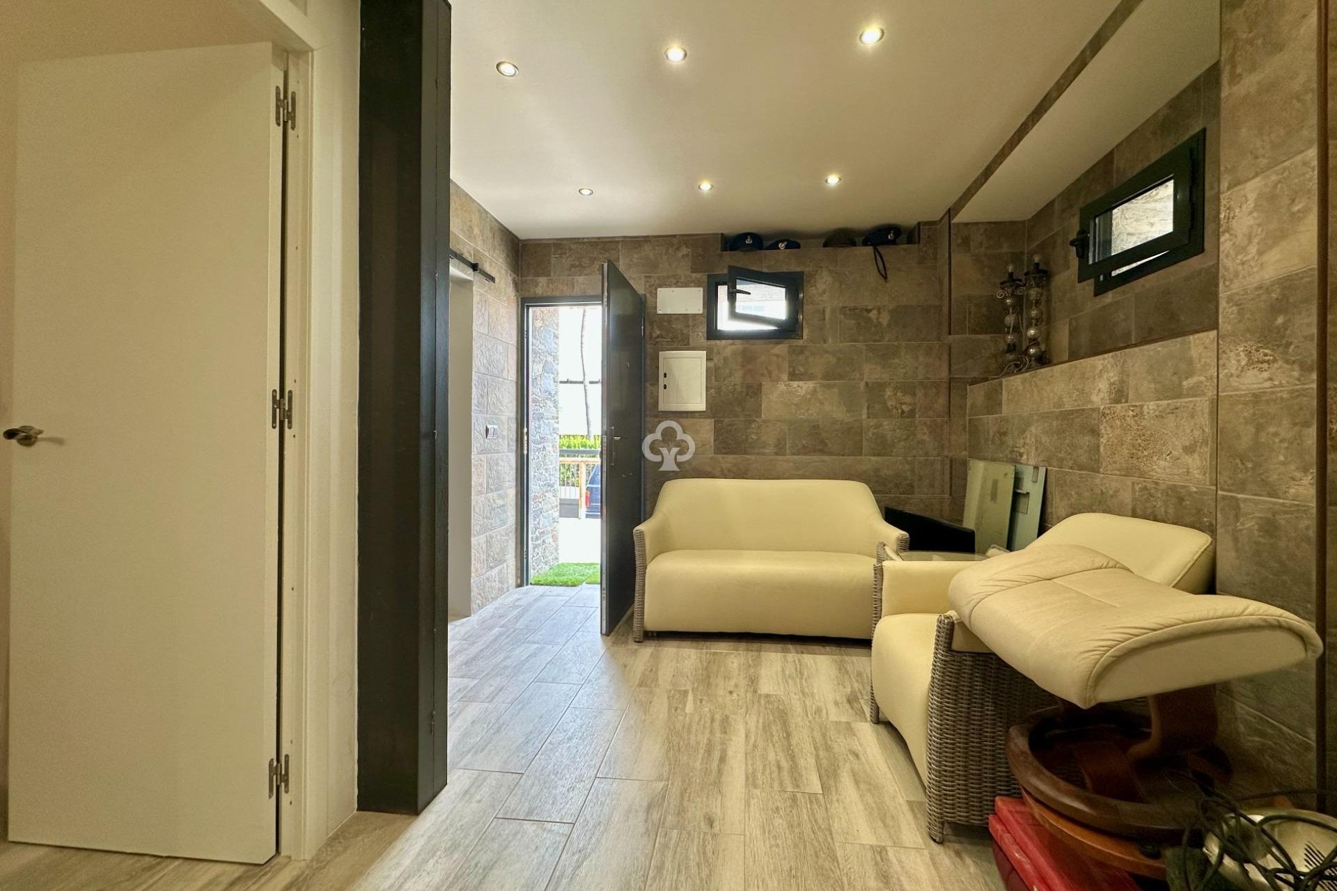 Återförsäljning - Casa -
Fuengirola - Los Pacos