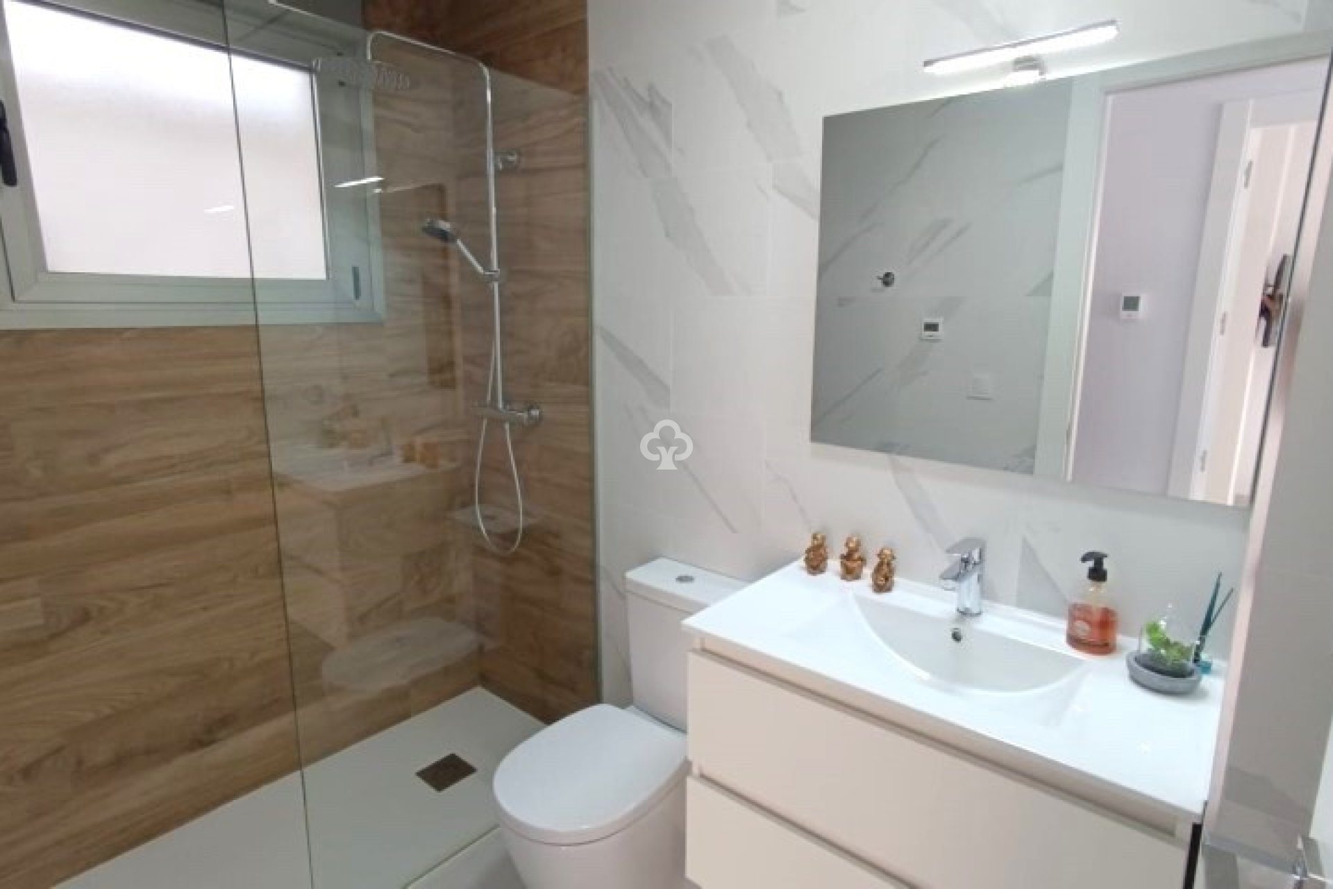 Återförsäljning - Chalet independiente -
Orihuela Costa - Villamartín