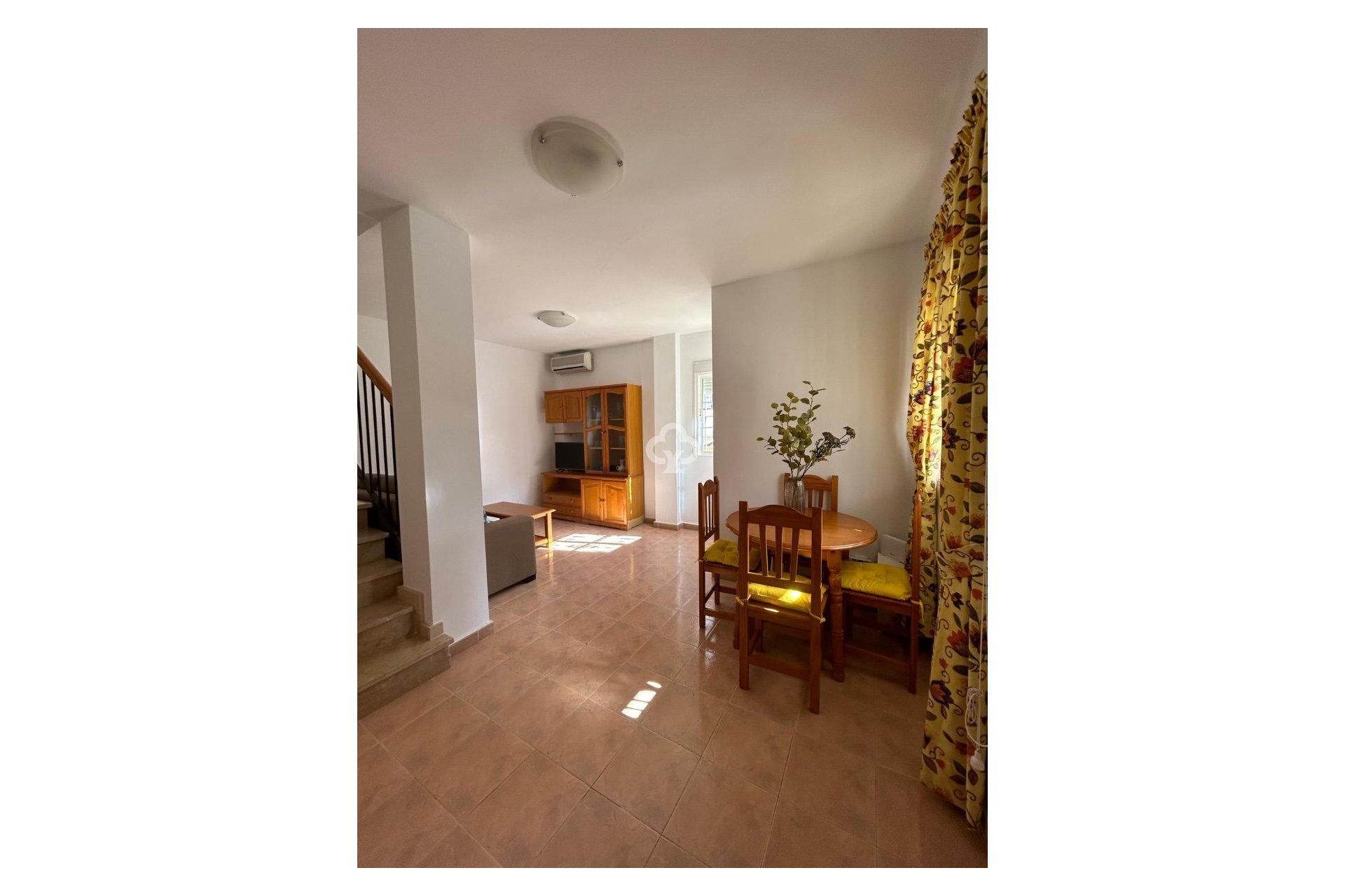 Återförsäljning - Duplex -
Torrevieja - 03184