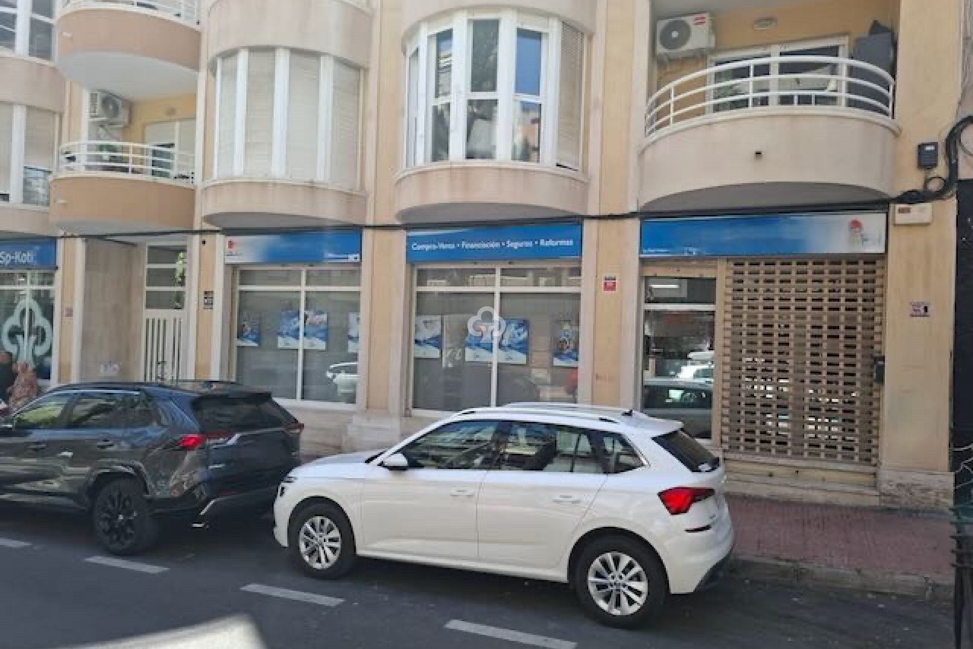 Återförsäljning - Kommersiell -
Torrevieja - 03182, Avenida de las Habaneras