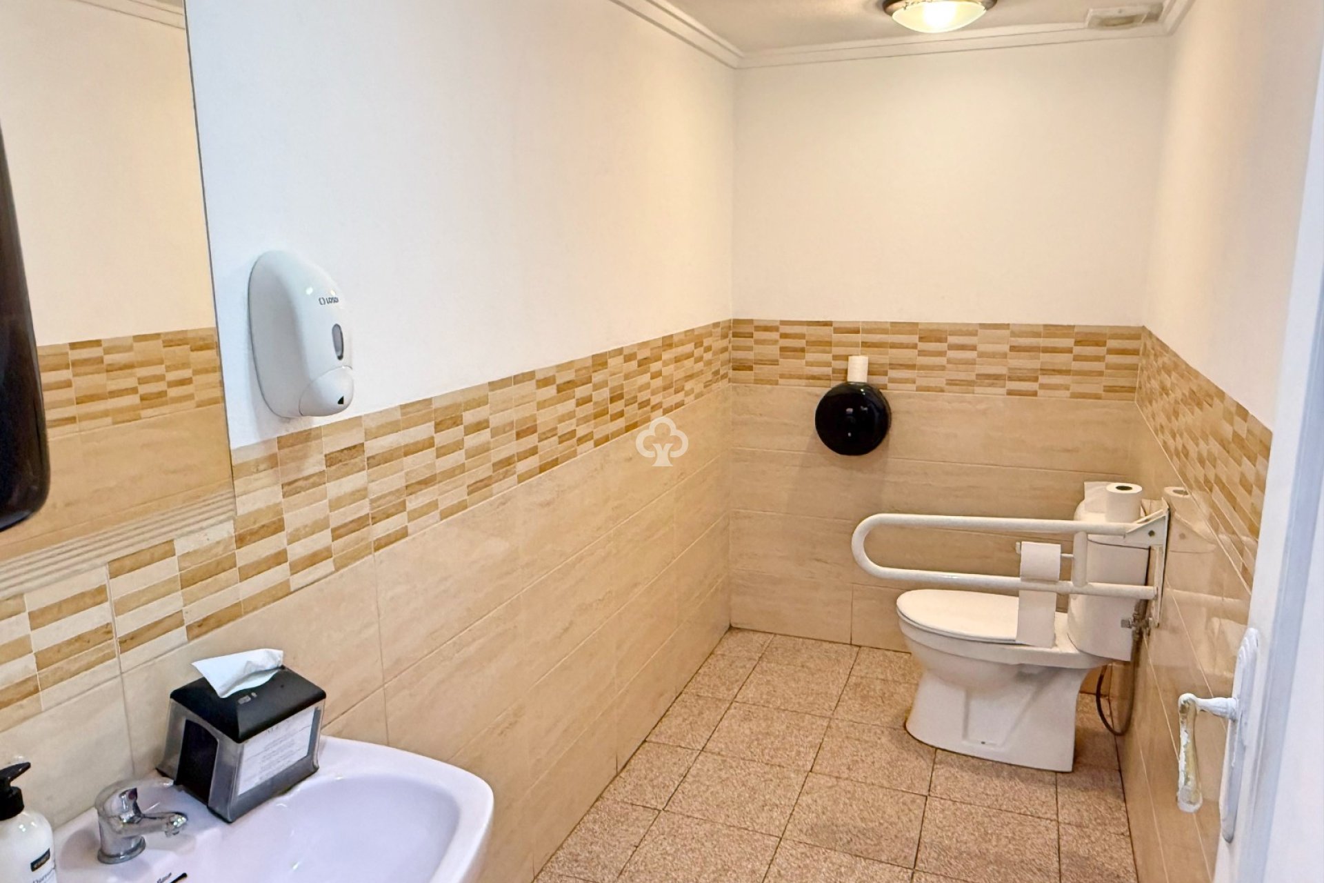 Återförsäljning - Kommersiell -
Torrevieja - El Acequión - Los Náufragos