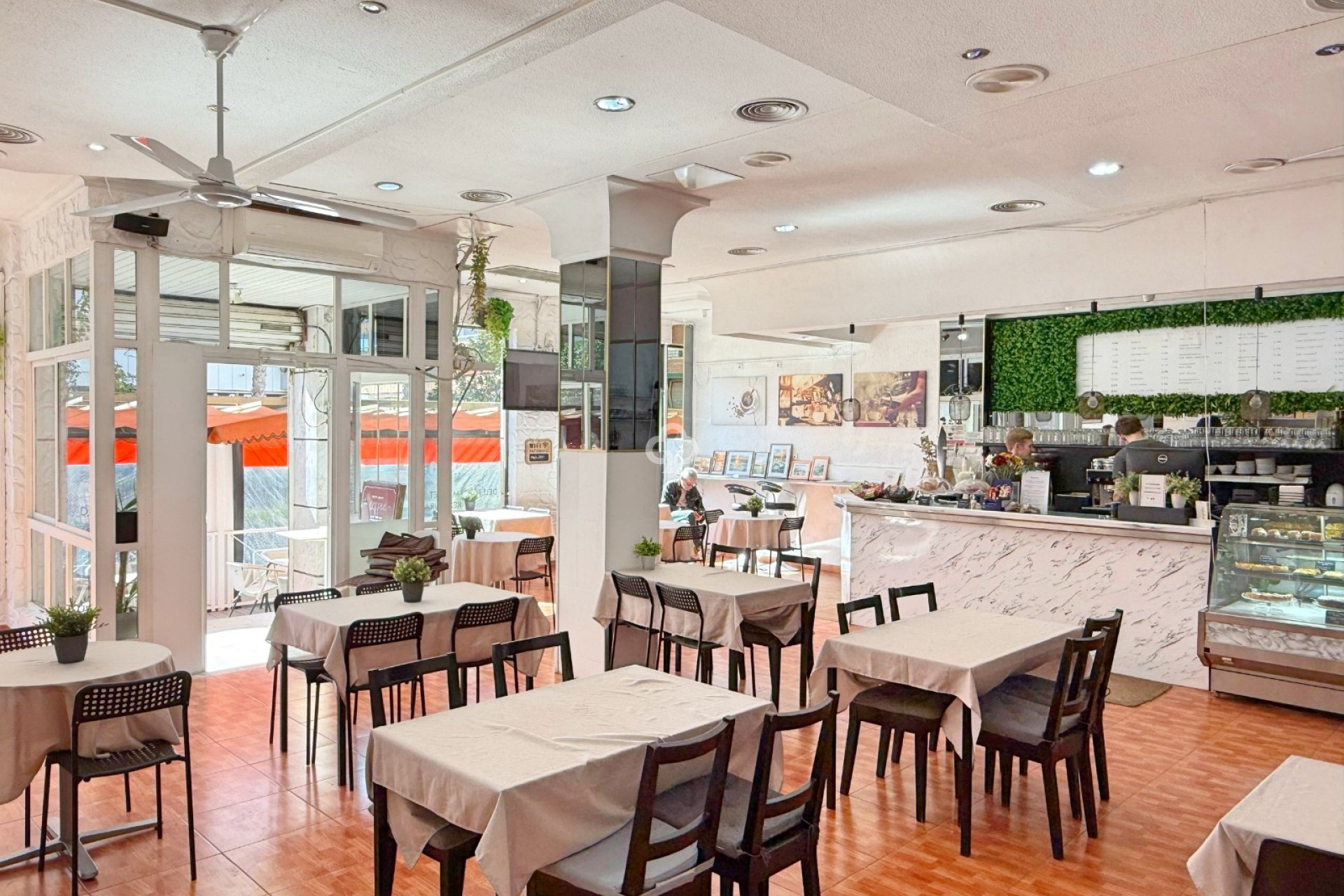 Återförsäljning - Kommersiell -
Torrevieja - El Acequión - Los Náufragos