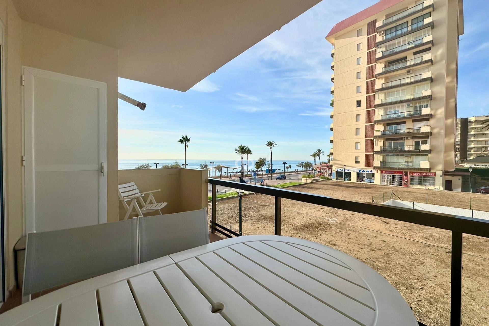 Återförsäljning - Lägenhet -
Fuengirola - 1ª Línea de playa