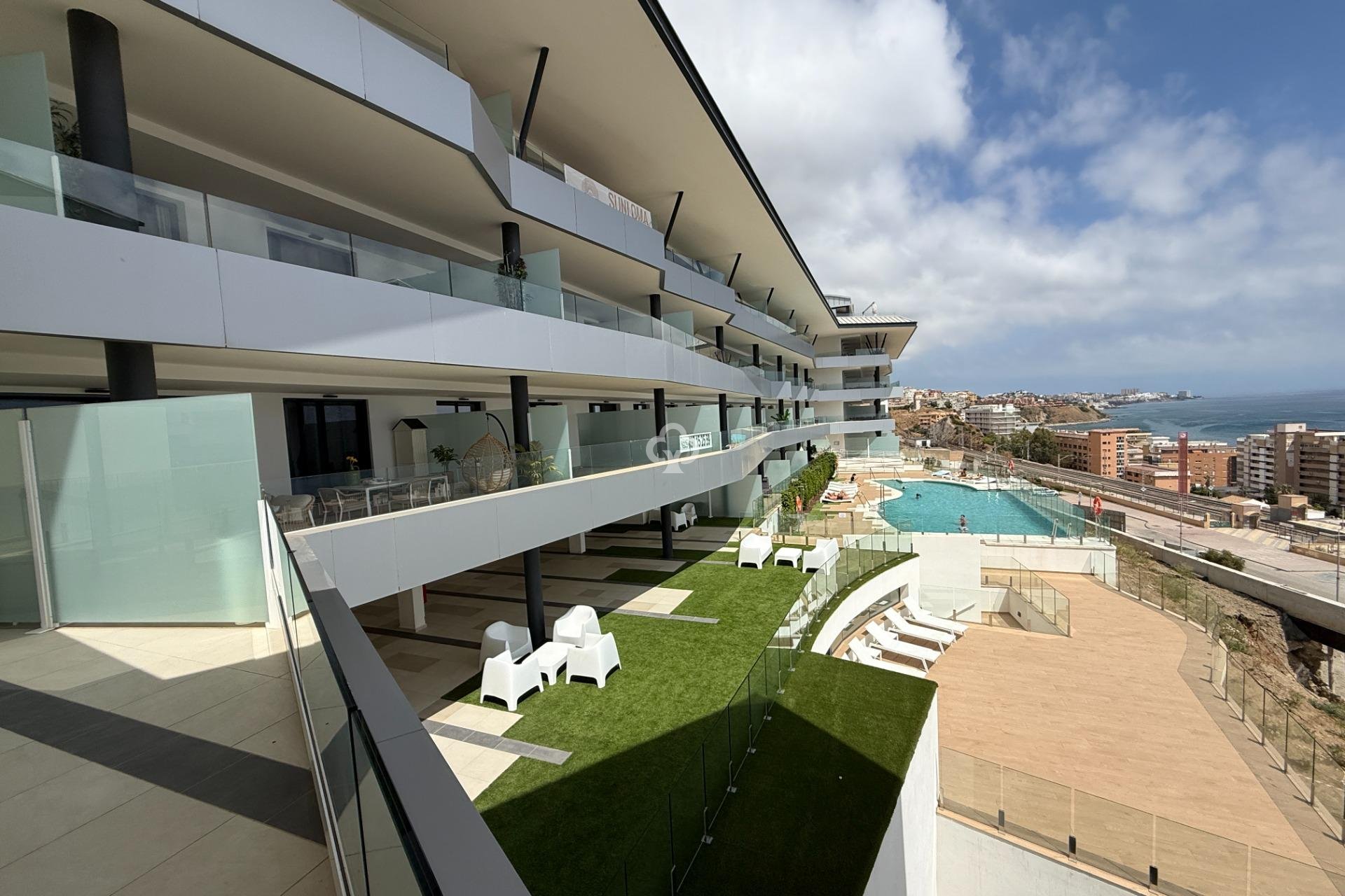 Återförsäljning - Lägenhet -
Fuengirola - Carvajal