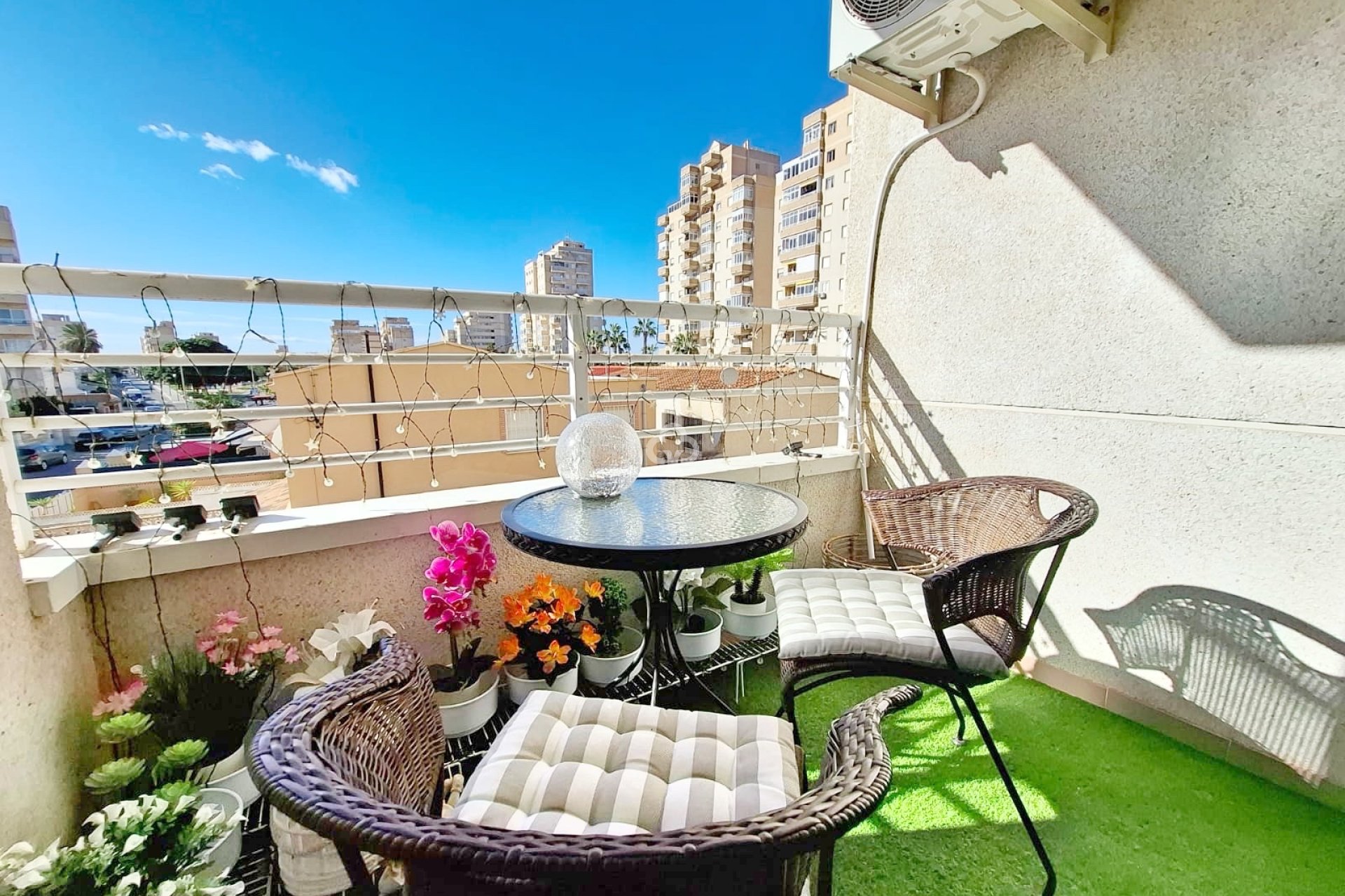 Återförsäljning - Lägenhet / lägenhet -
Torrevieja - Nueva Torrevieja - Aguas Nuevas