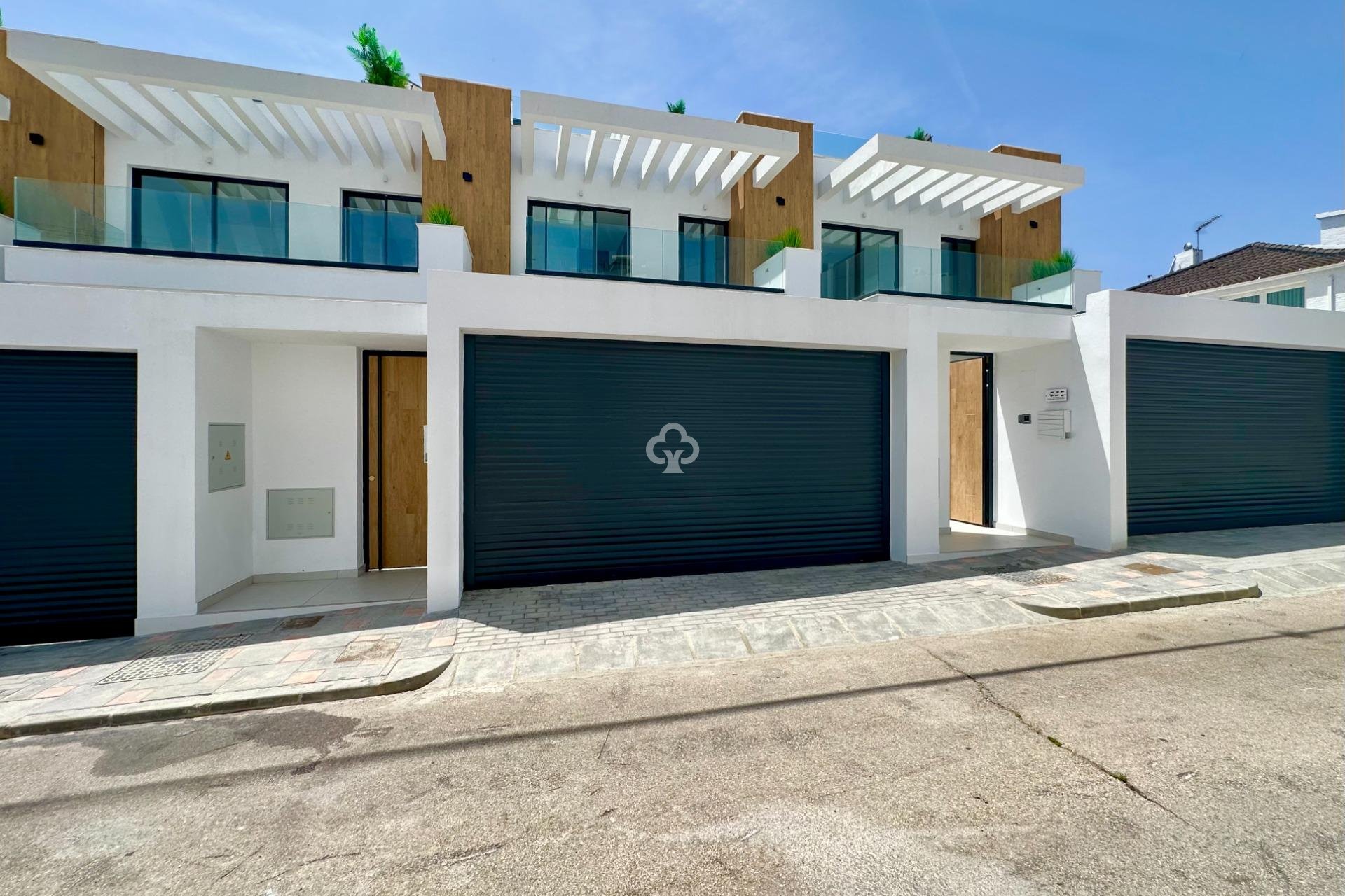 Återförsäljning - Parhus -
Fuengirola - Los Pacos