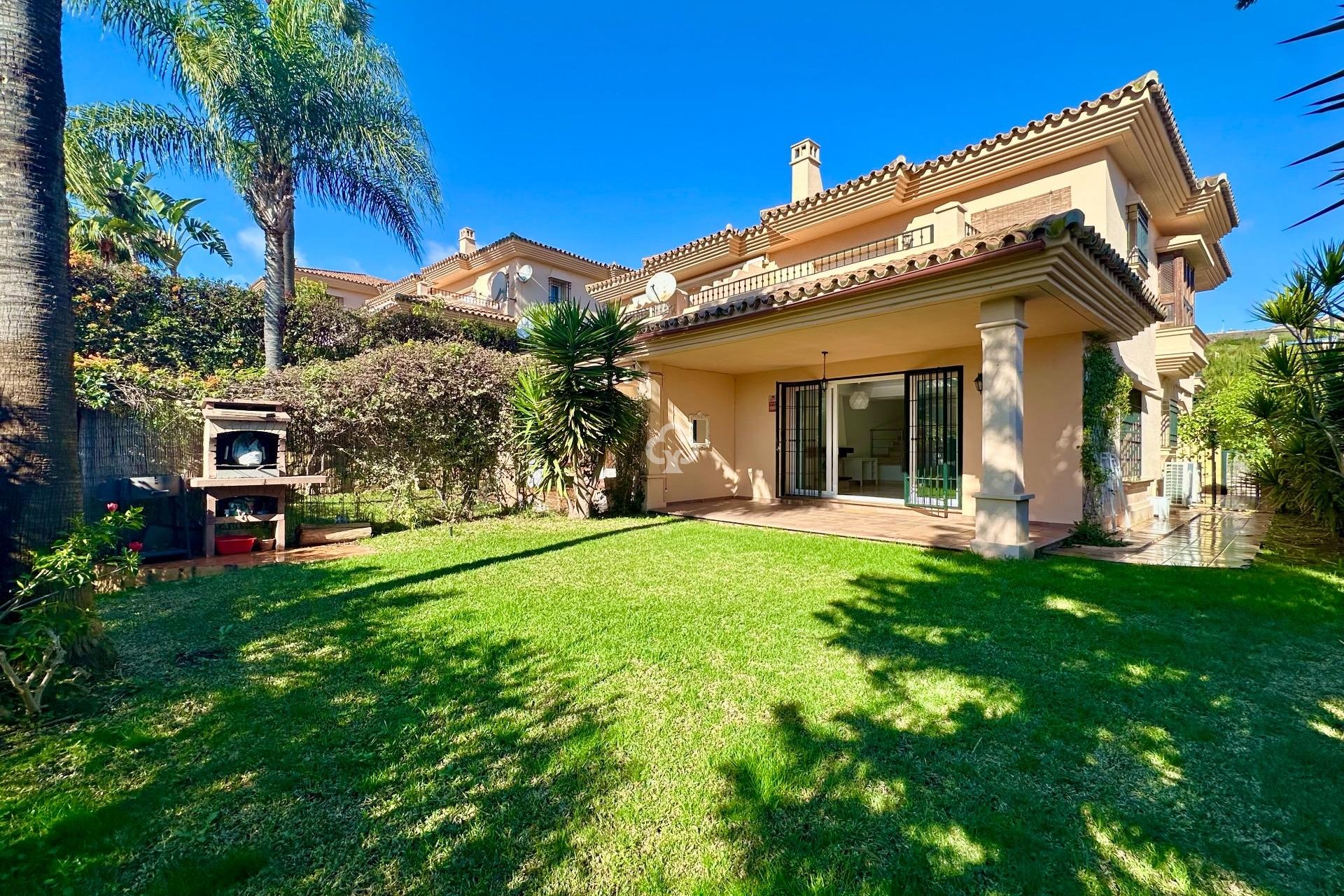 Återförsäljning - Parhus -
Mijas - Riviera del Sol