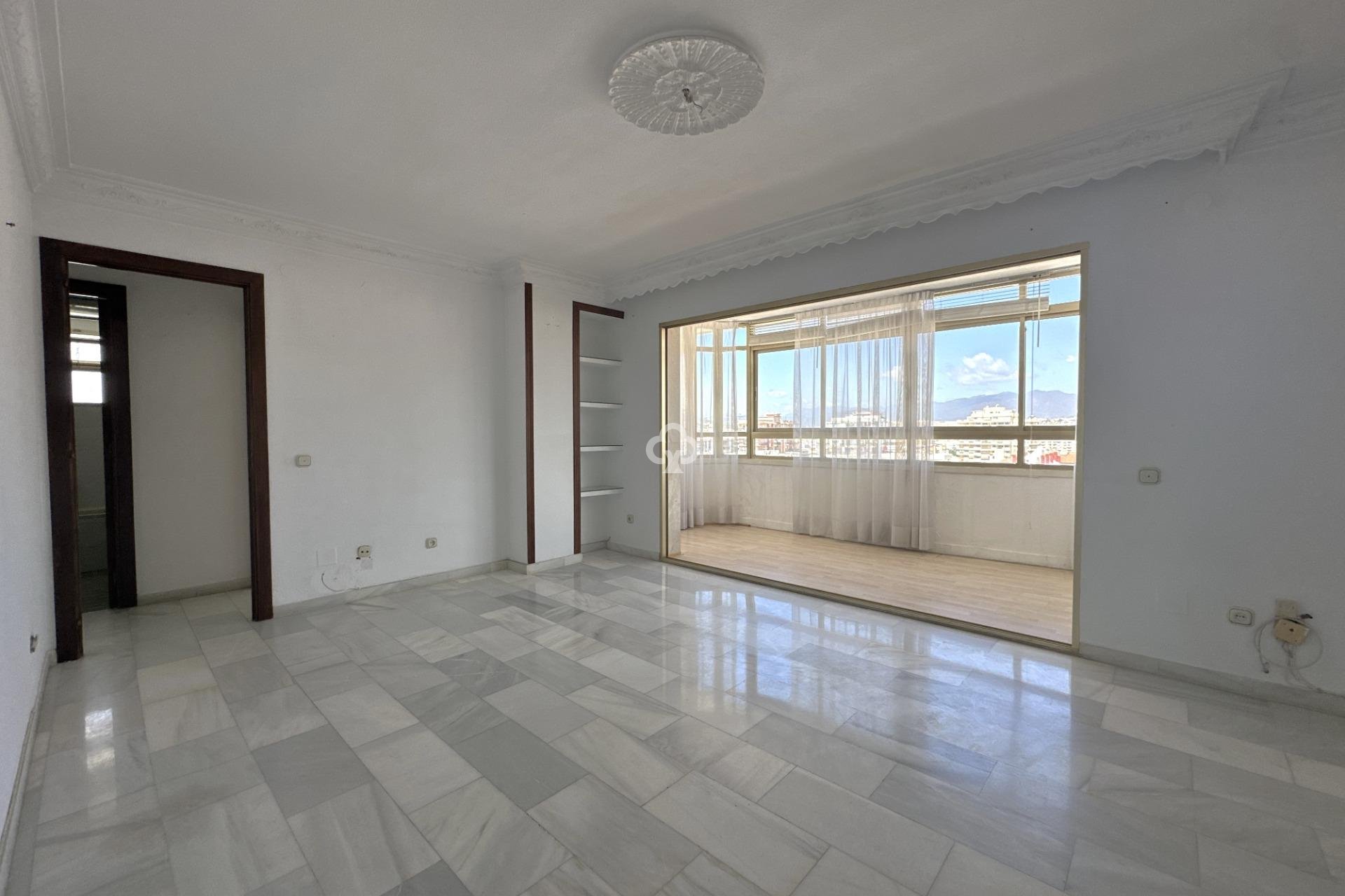 Återförsäljning - Piso -
Fuengirola - Puerto Deportivo