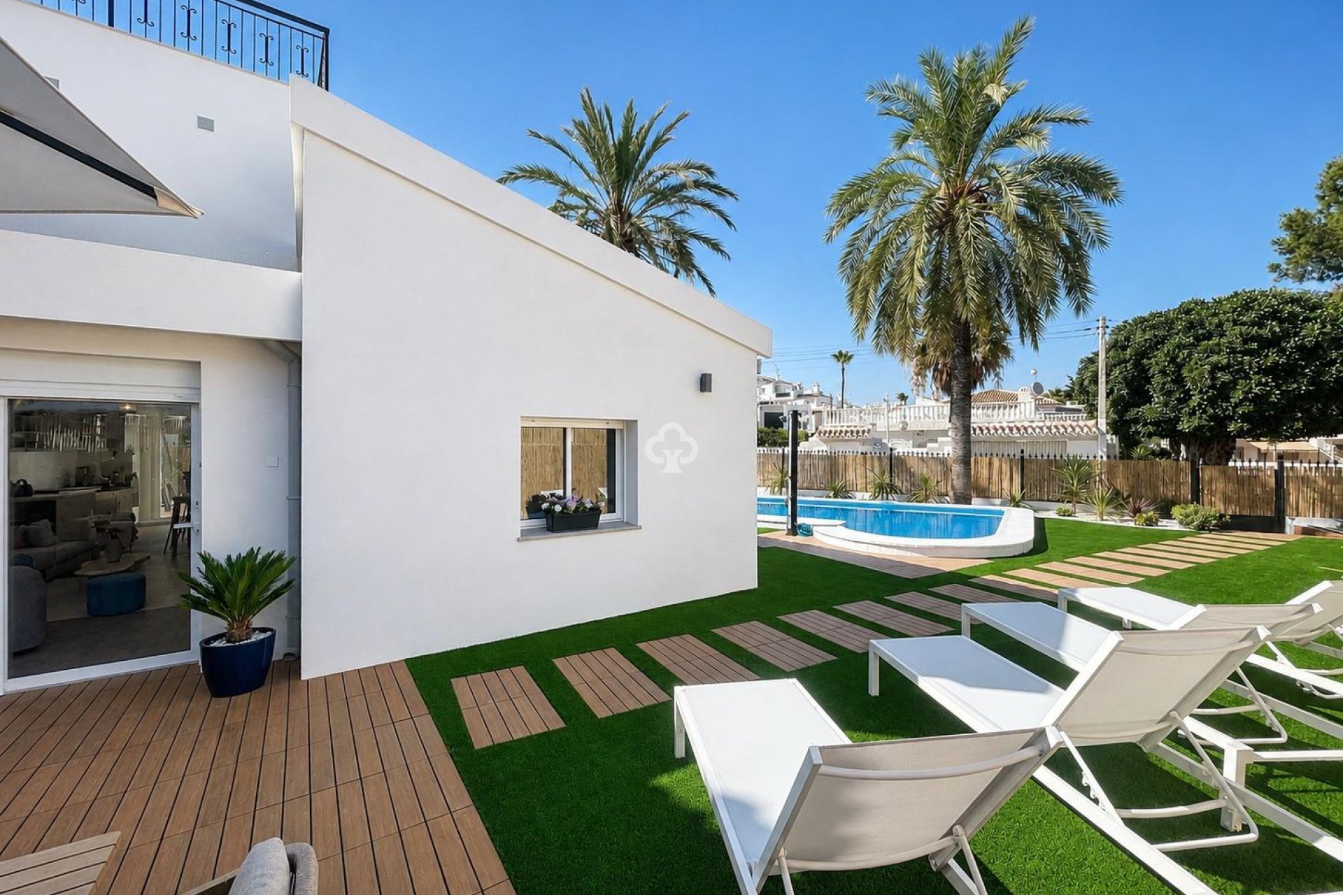 Återförsäljning - Semi -
Orihuela Costa - Punta Prima
