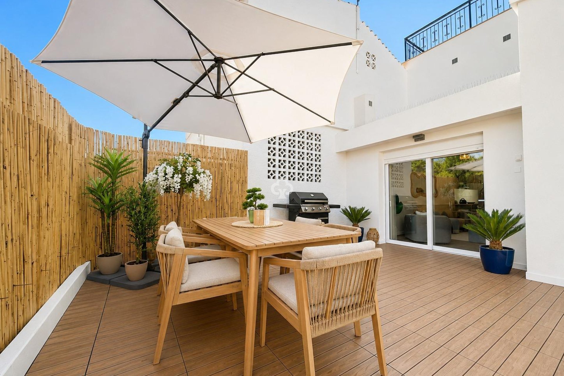 Återförsäljning - Semi -
Orihuela Costa - Punta Prima