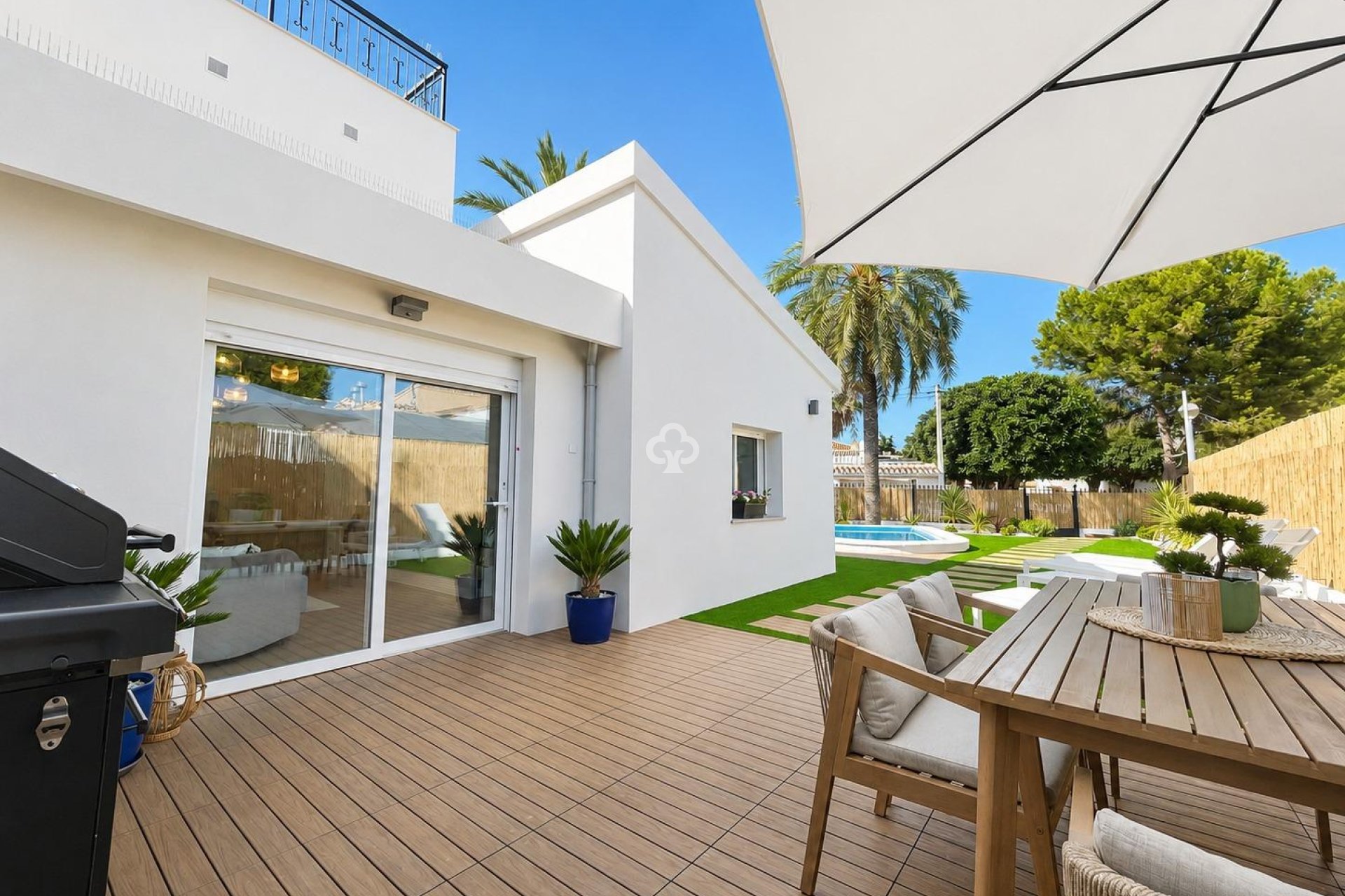 Återförsäljning - Semi -
Orihuela Costa - Punta Prima