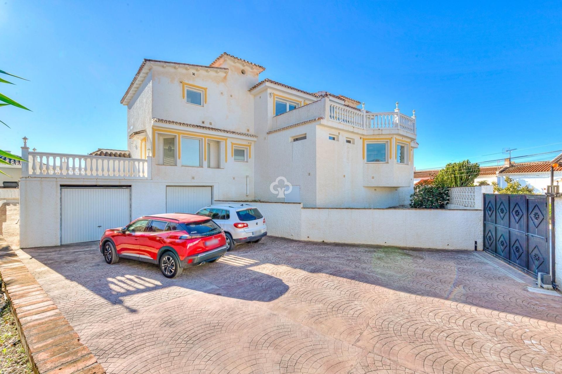 Återförsäljning - Villa -
Fuengirola - La Sierrezuela