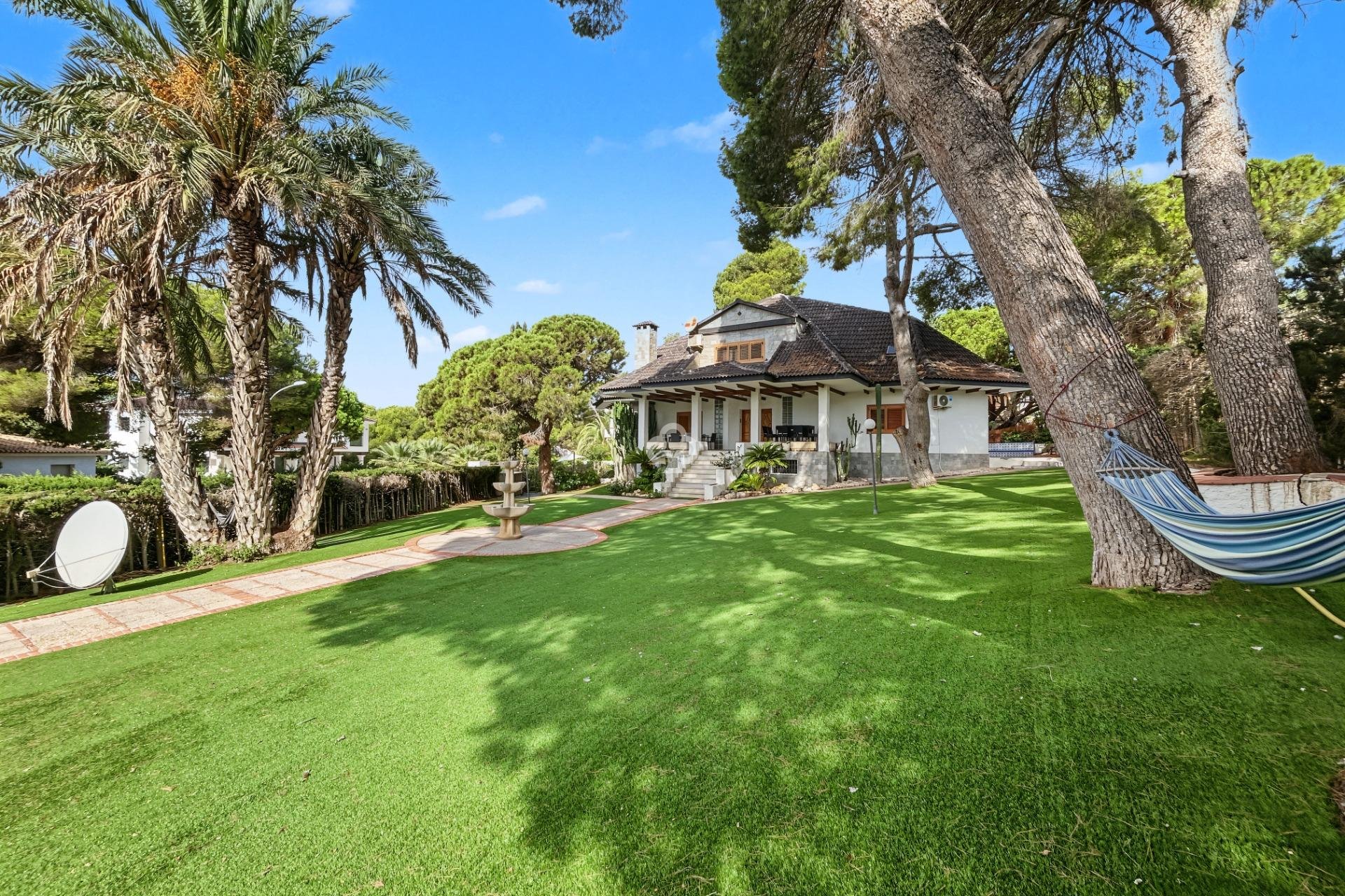 Återförsäljning - Villa -
Orihuela Costa - Campoamor