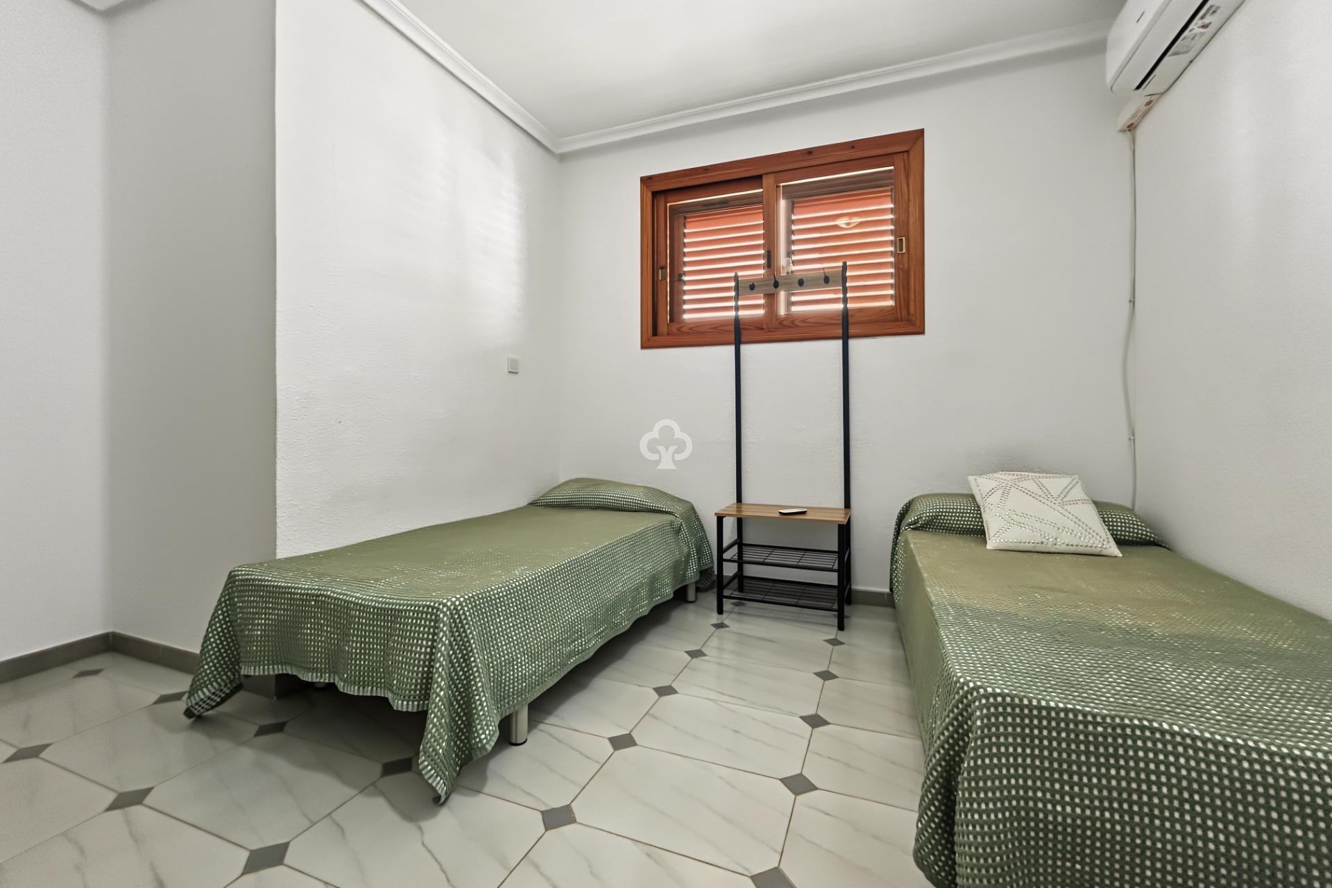 Återförsäljning - Villa -
Orihuela Costa - Campoamor
