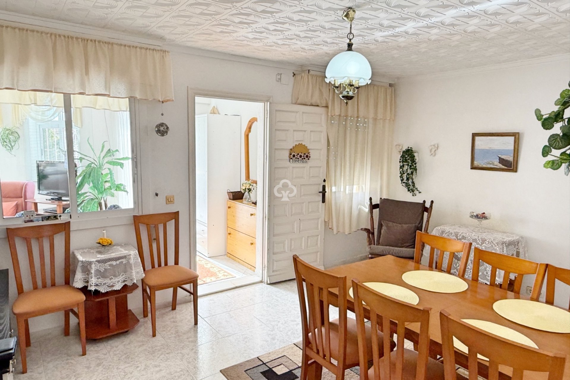 Återförsäljning - Villa -
Torrevieja - 03184