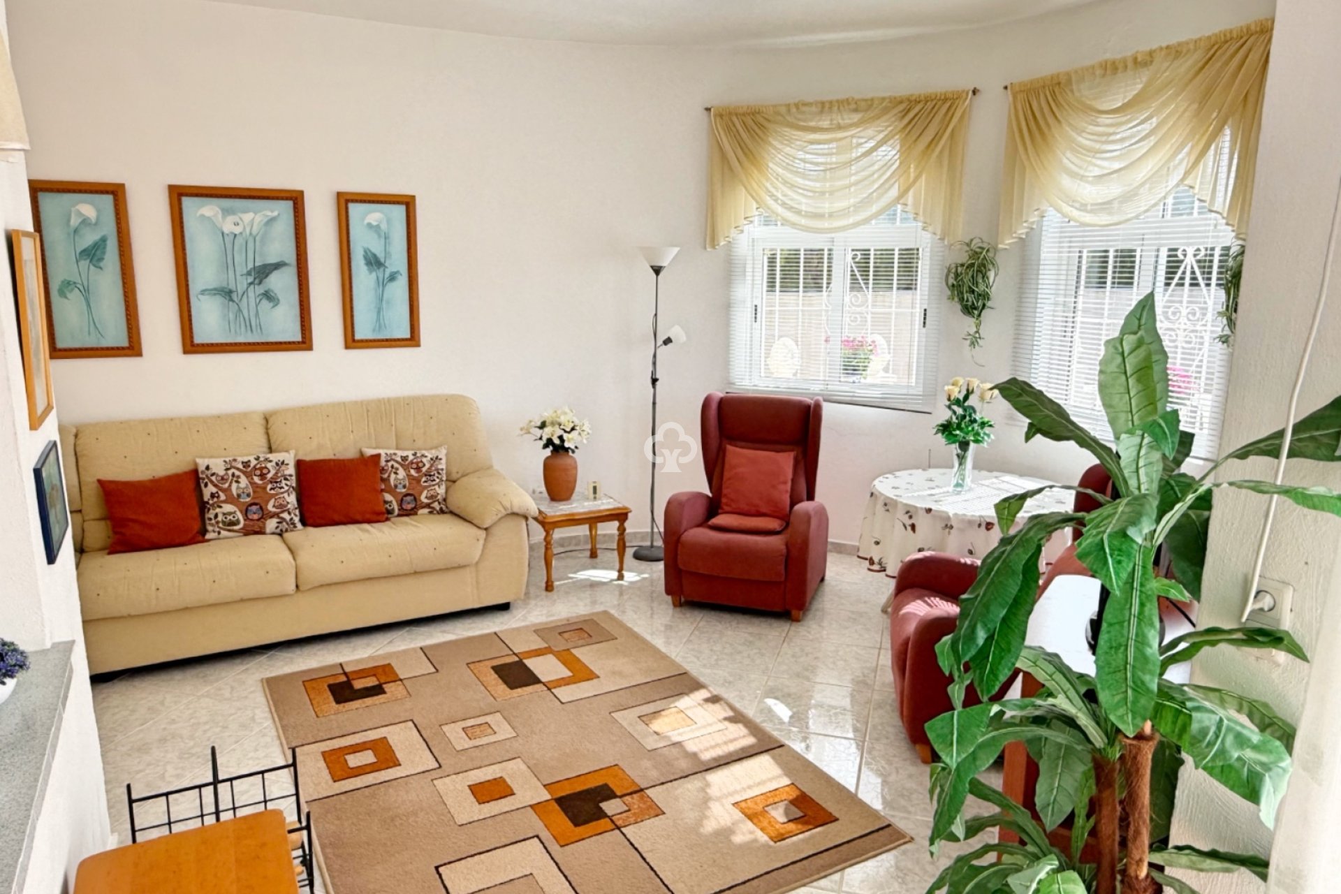 Återförsäljning - Villa -
Torrevieja - 03184