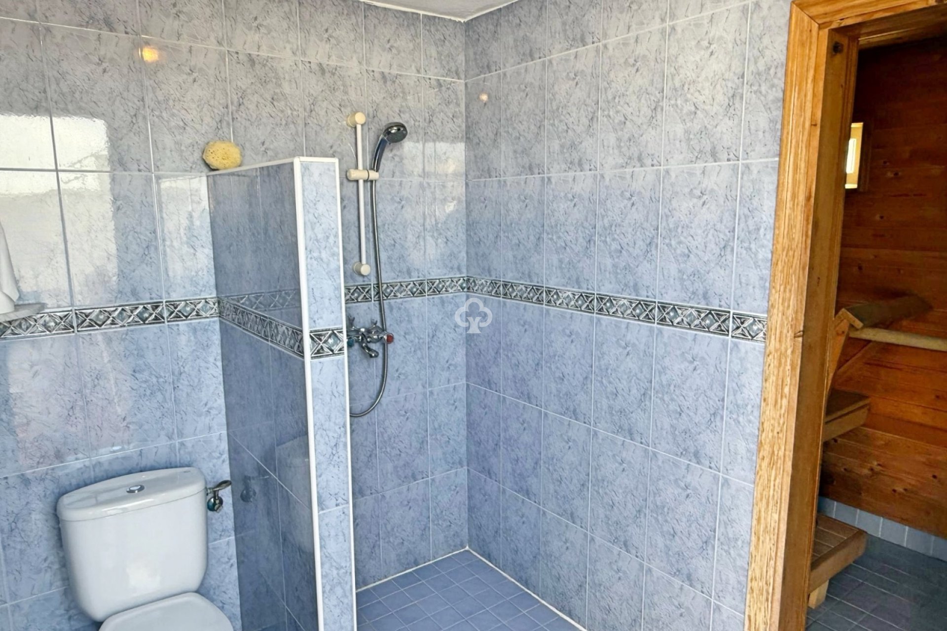 Återförsäljning - Villa -
Torrevieja - 03184