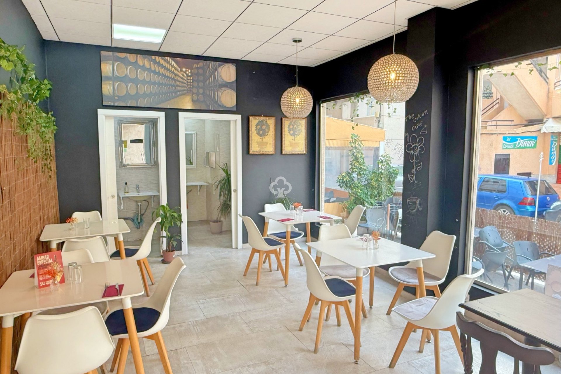 Business transfer - Commercial unit -
Torrevieja - Playa de los Locos