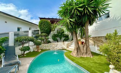 Casa - Återförsäljning -
            Fuengirola - SP200-2555