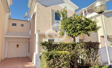 Chalet - Resale - Guardamar del Segura -
                Urbanizaciones