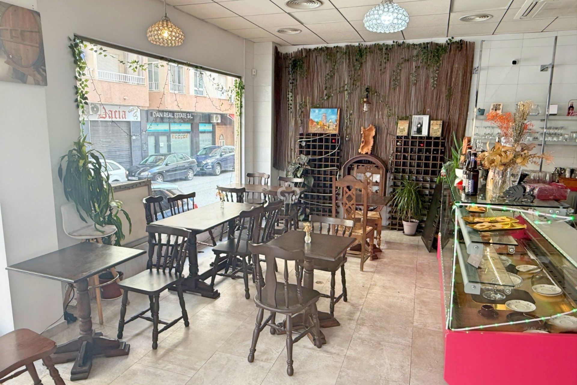 Geschäftsübernahme - Gewerbeimmobilie -
Torrevieja - Playa de los Locos