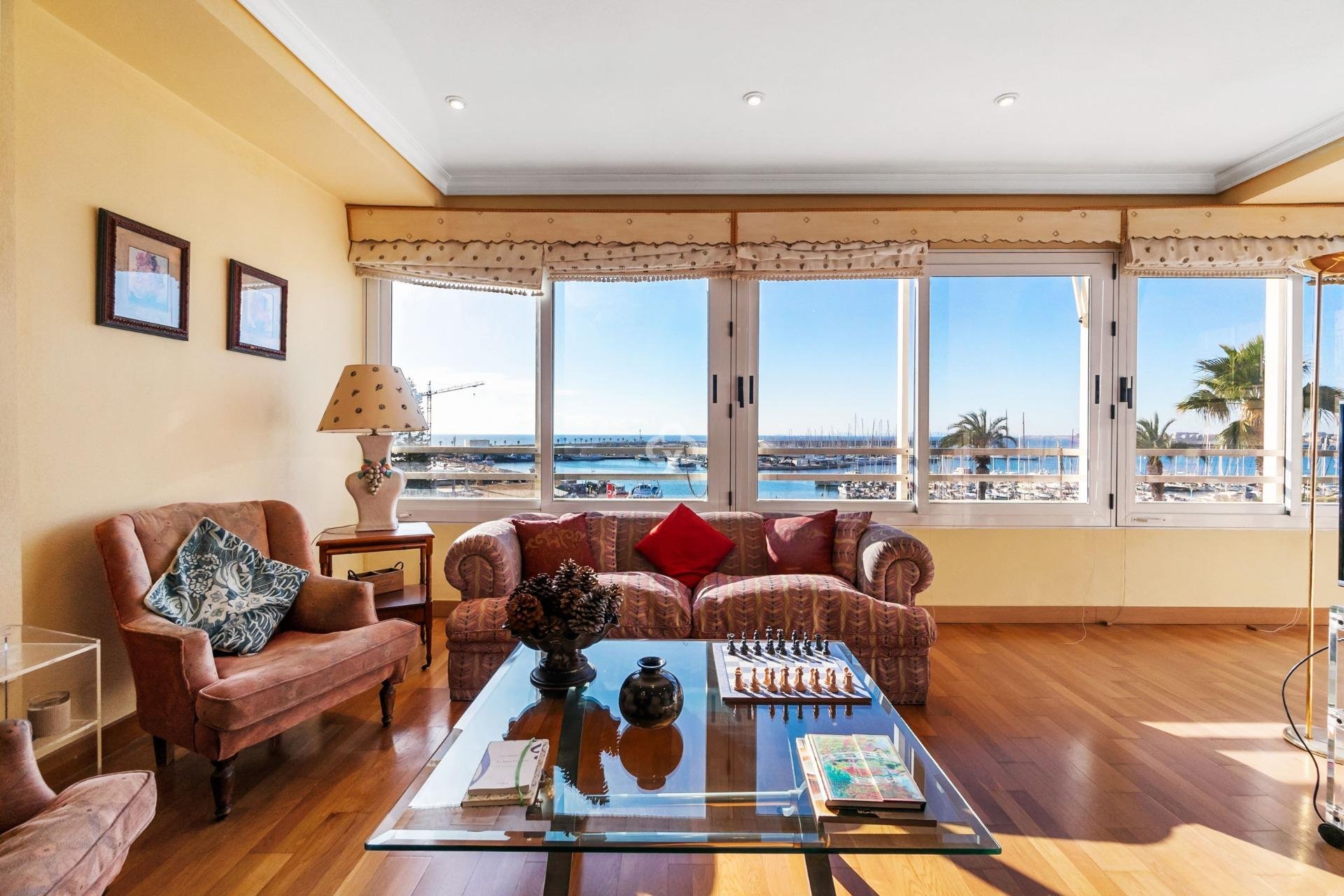 Jälleenmyynti - Apartment -
Torrevieja - Centro - Muelle Pesquero