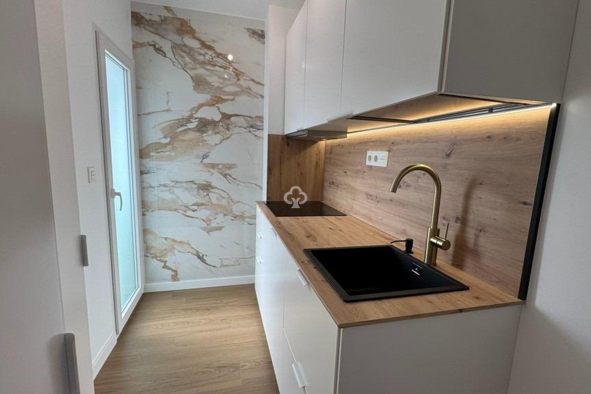 Jälleenmyynti - Apartment -
Torrevieja - Punta Prima