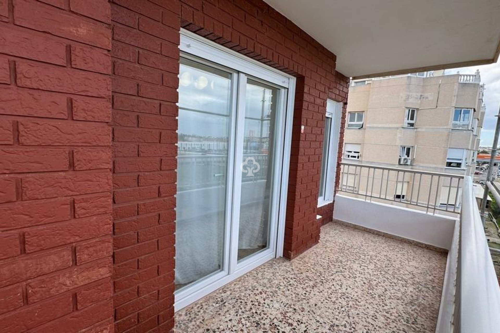 Jälleenmyynti - Apartment -
Torrevieja - Punta Prima