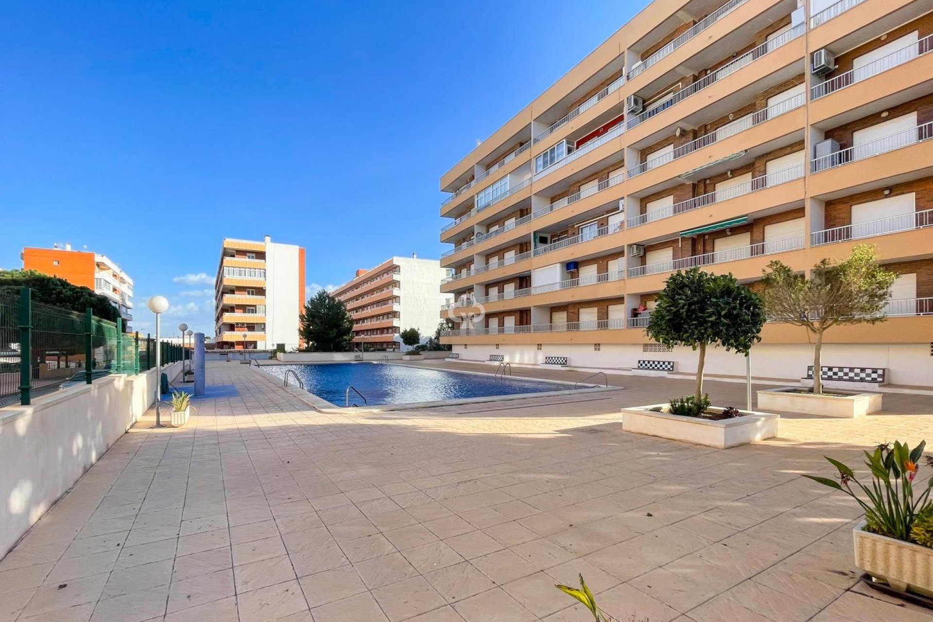 Jälleenmyynti - Apartment -
Torrevieja - Punta Prima