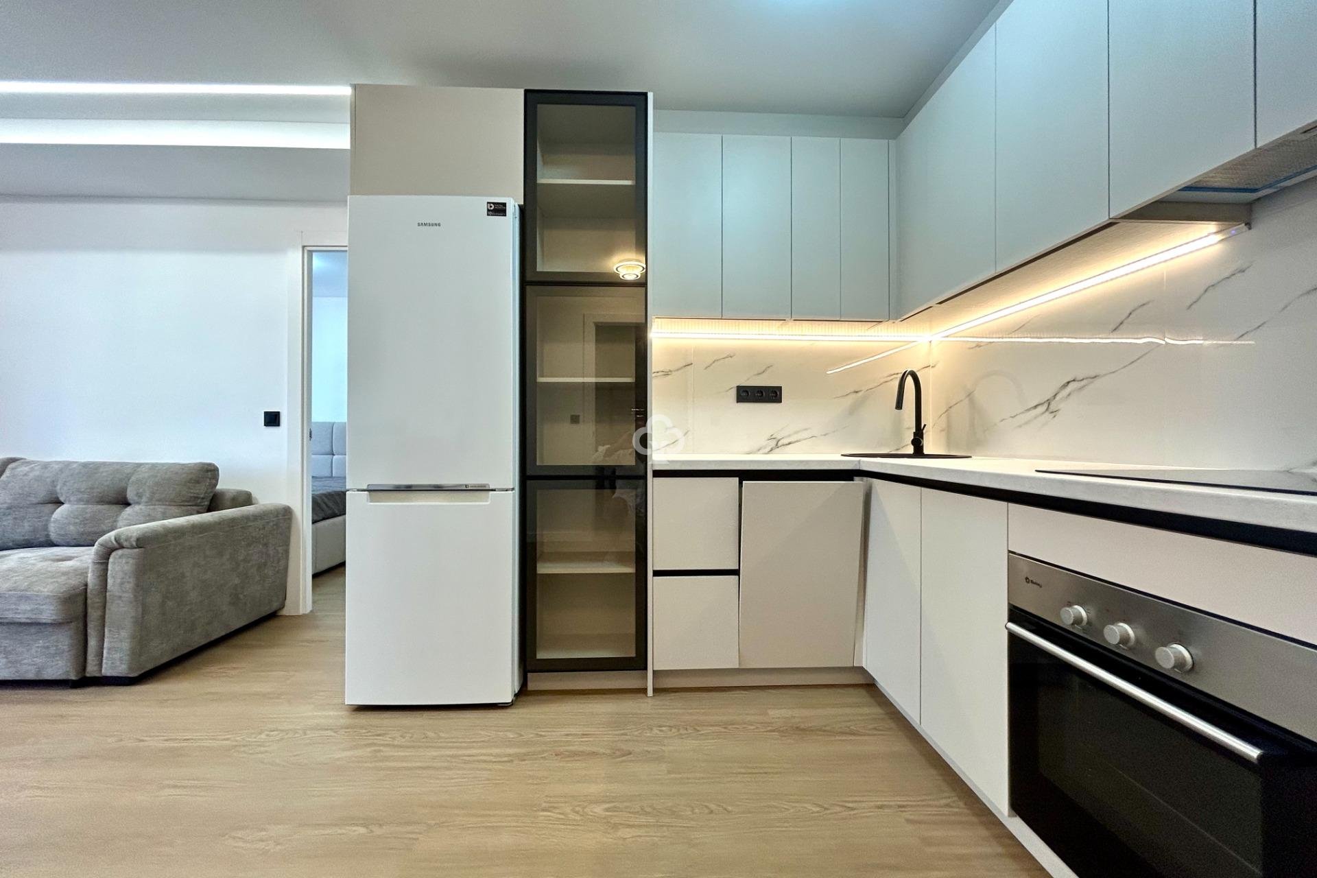 Jälleenmyynti - Apartment -
Torrevieja - Punta Prima