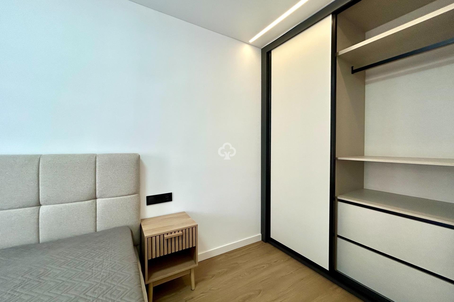 Jälleenmyynti - Apartment -
Torrevieja - Punta Prima