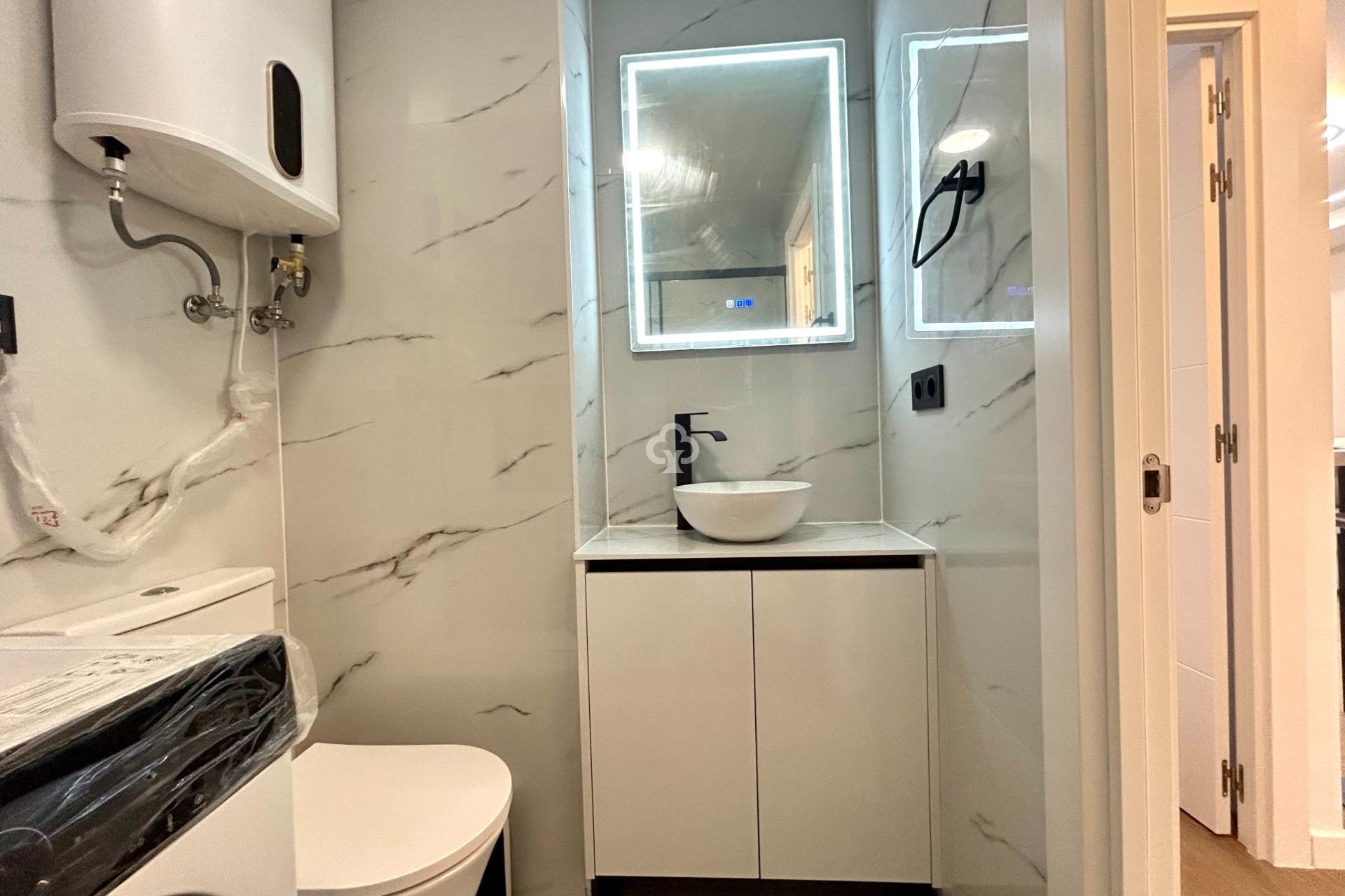 Jälleenmyynti - Apartment -
Torrevieja - Punta Prima