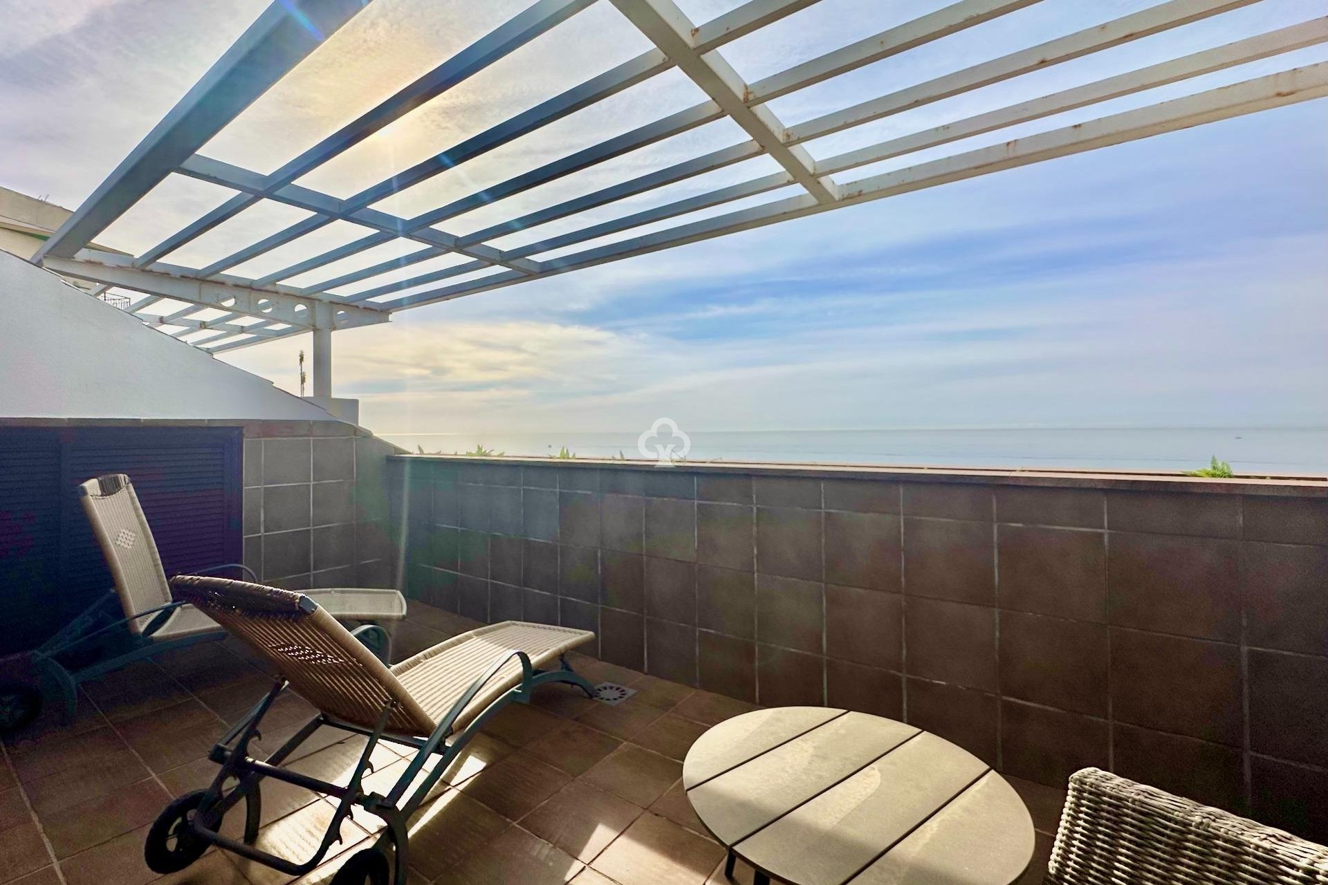 Jälleenmyynti - Ático Dúplex -
Fuengirola - Carvajal