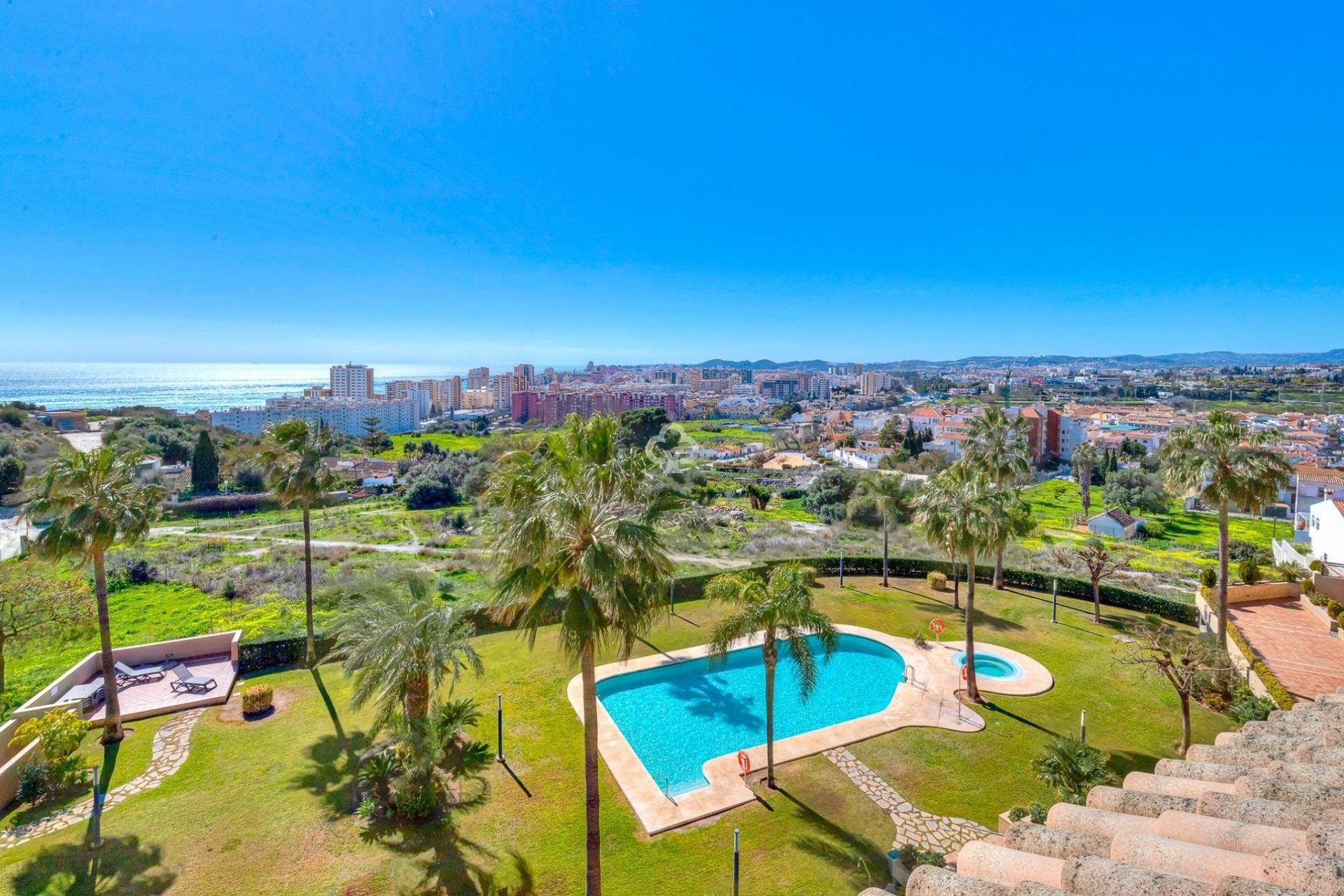 Jälleenmyynti - Ático Dúplex -
Fuengirola - Los Pacos