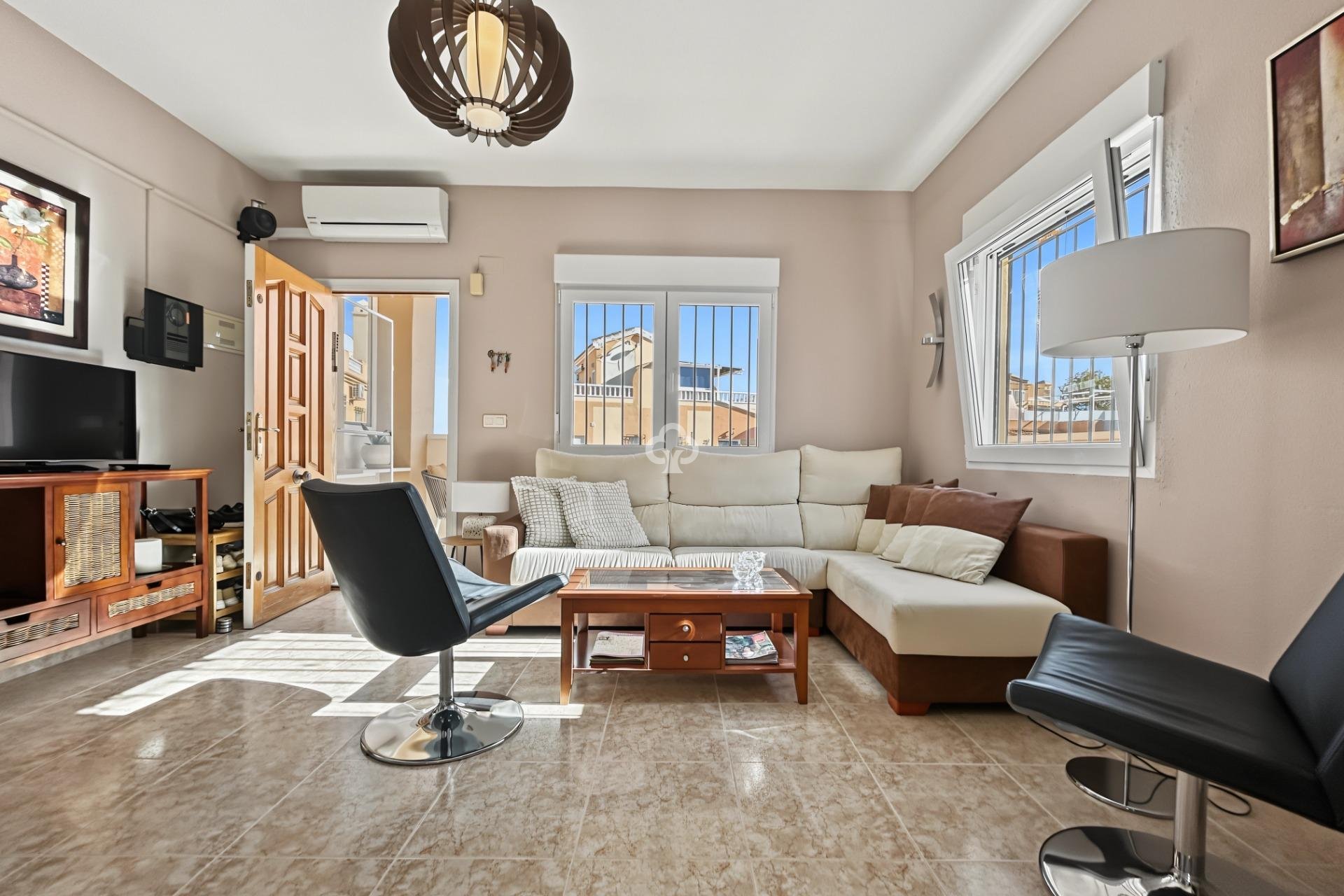 Jälleenmyynti - Bungalow -
Orihuela Costa - Lomas de Don Juan