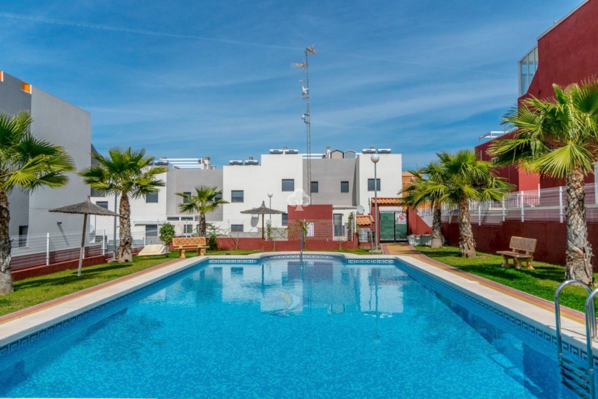 Jälleenmyynti - Bungalow -
Orihuela Costa - Los Altos