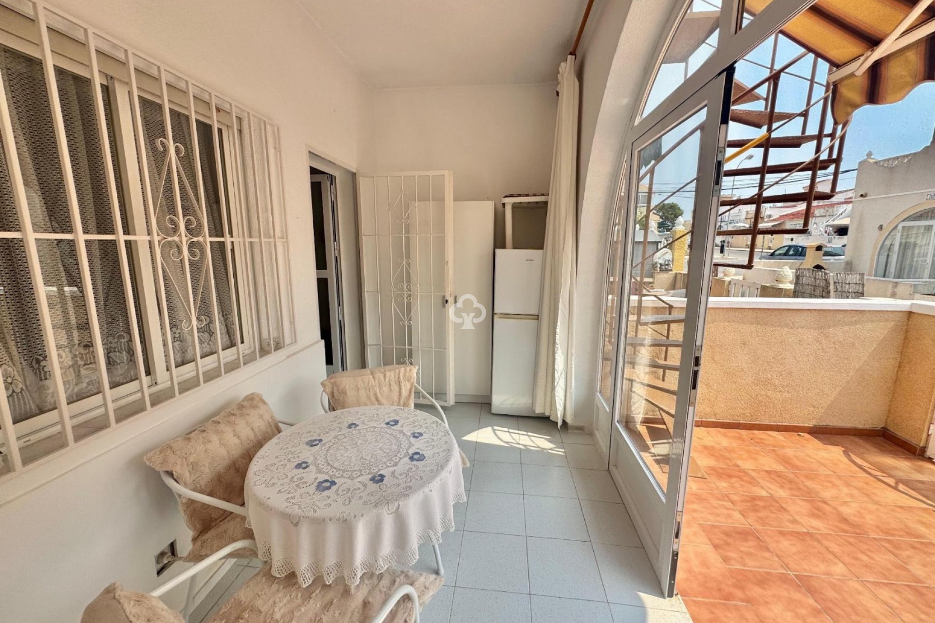 Jälleenmyynti - Bungalow -
Torrevieja - 03184