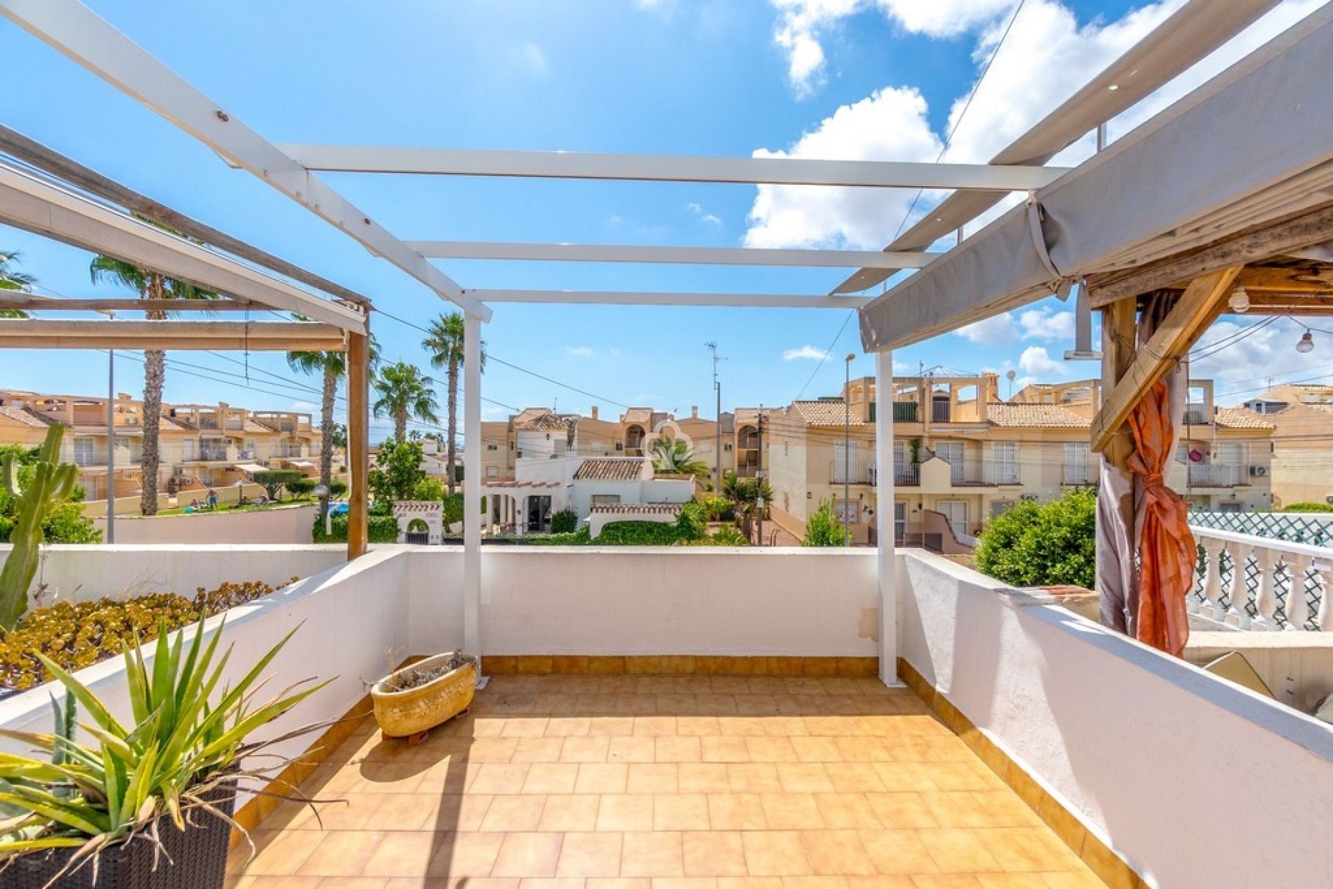 Jälleenmyynti - Duplex -
Orihuela Costa - La Florida