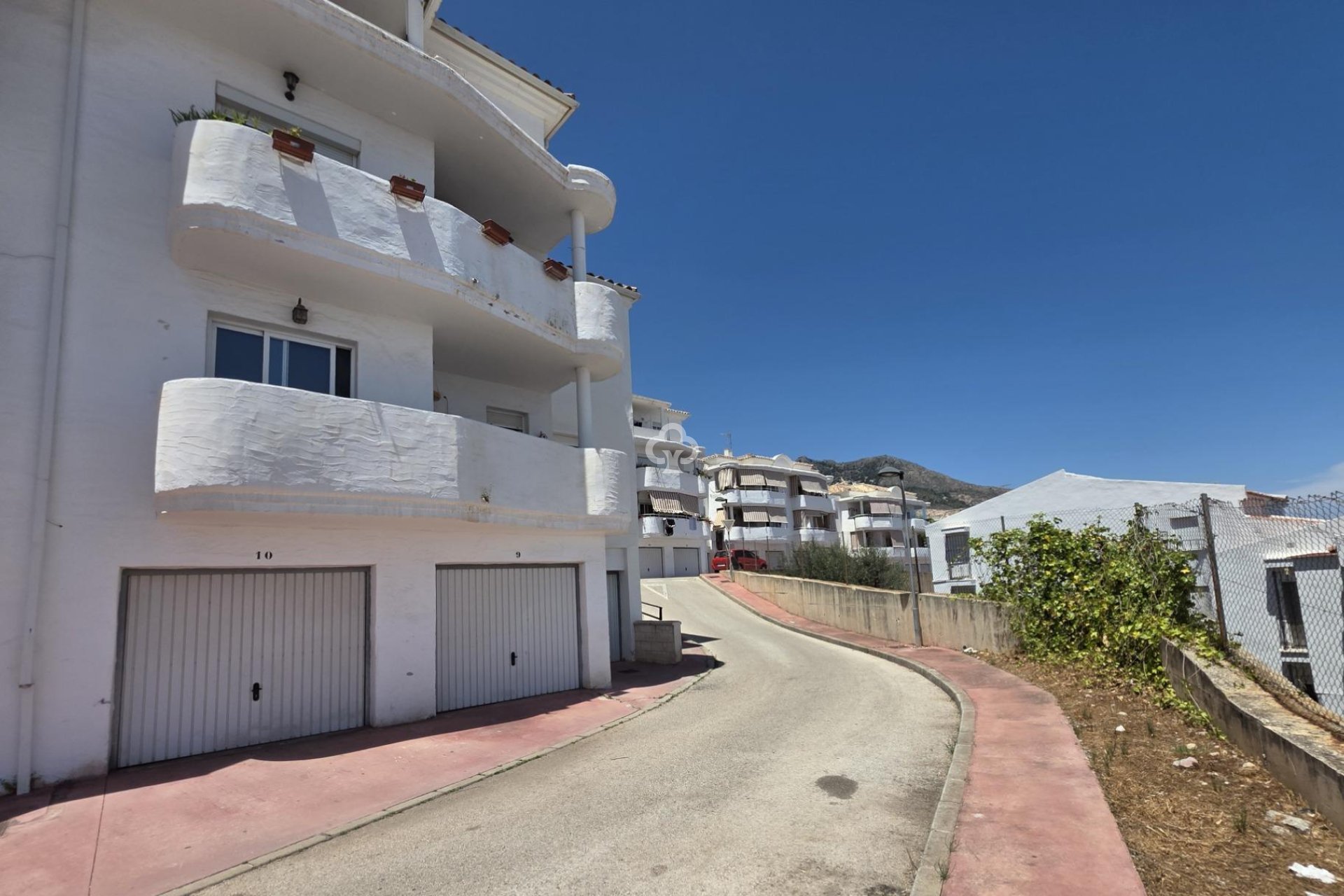 Jälleenmyynti - Huoneisto, alin krs. -
Benalmádena - Centro