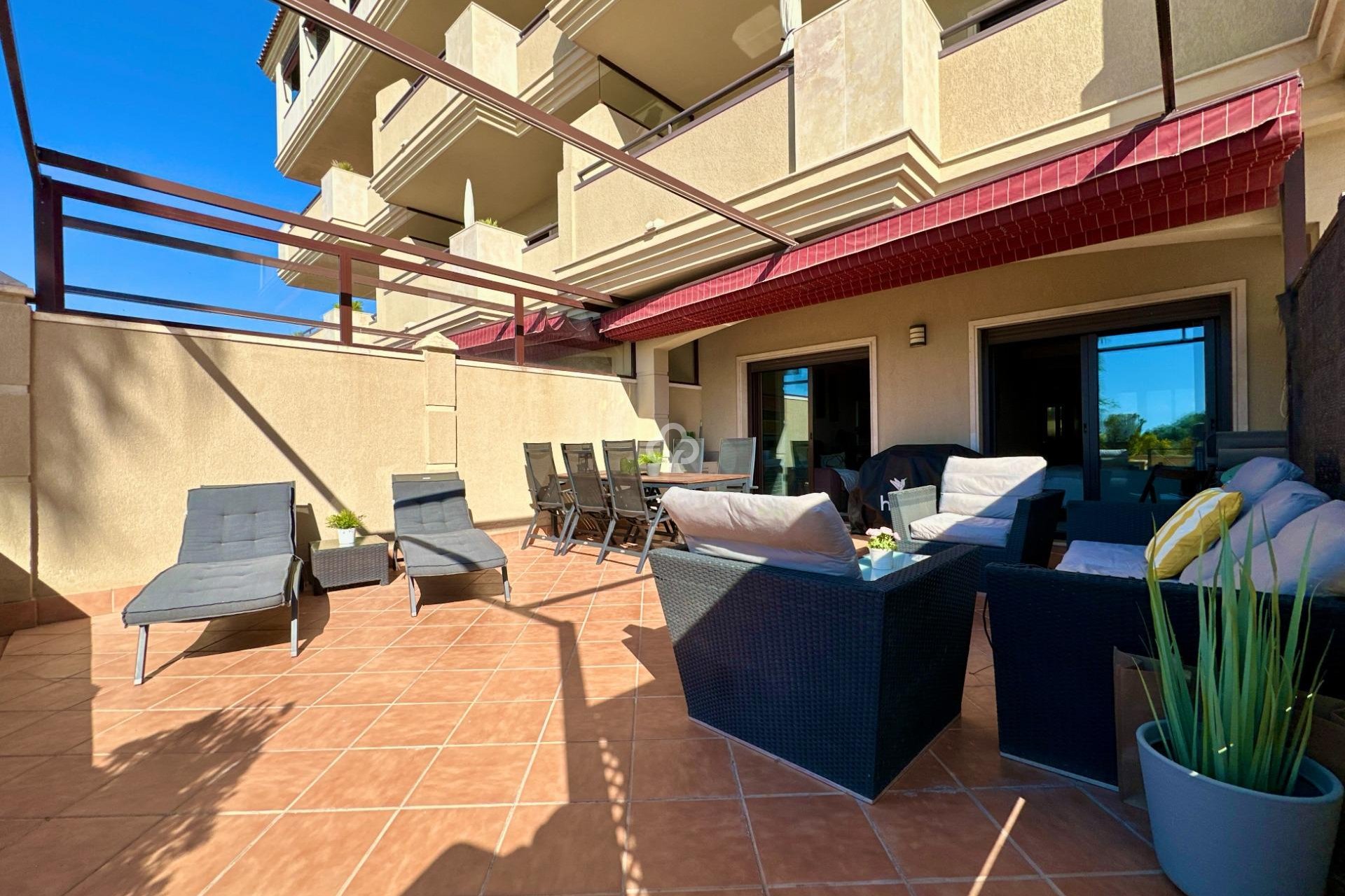 Jälleenmyynti - Huoneisto, alin krs. -
Fuengirola - Los Pacos