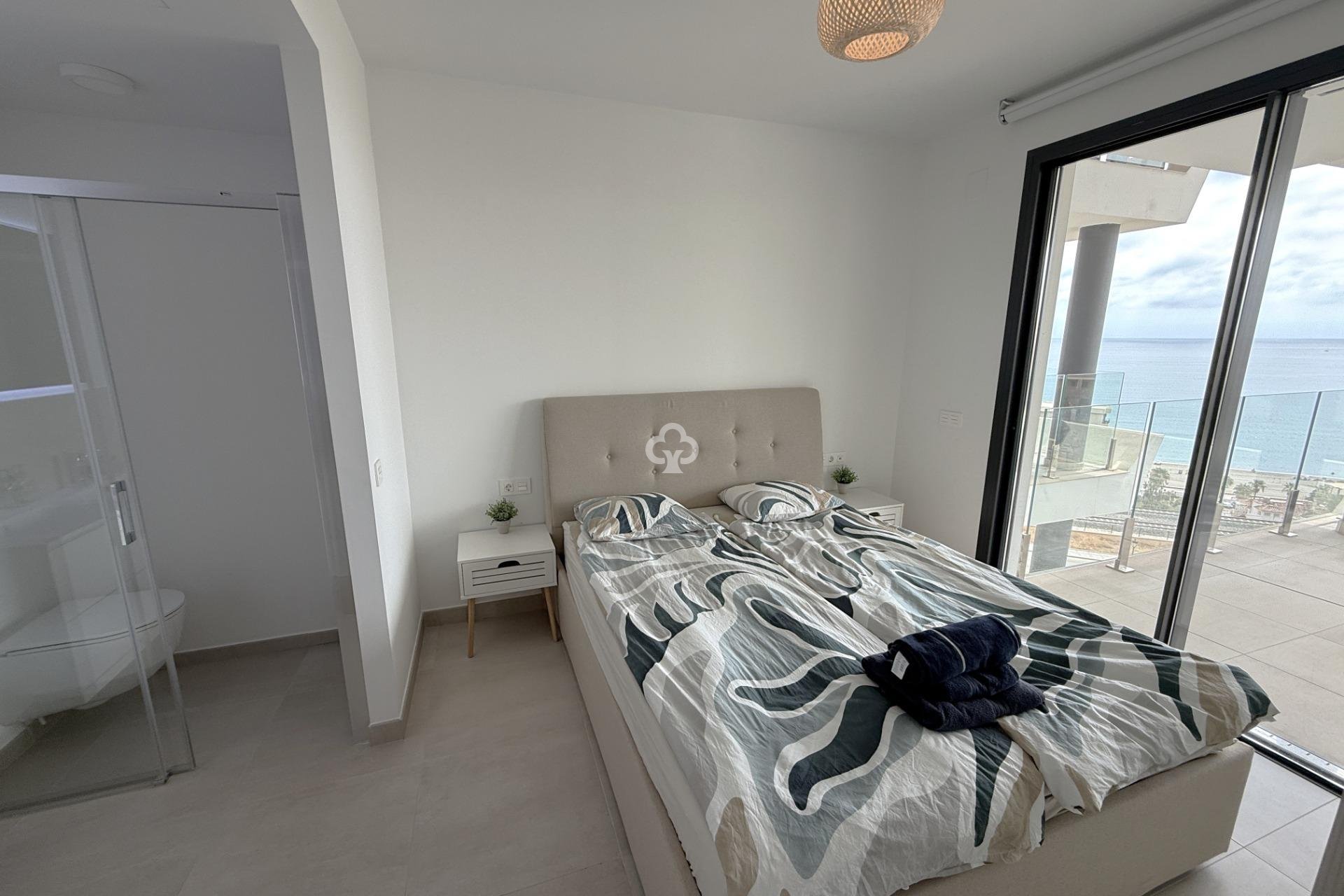 Jälleenmyynti - Huoneisto -
Fuengirola - Carvajal