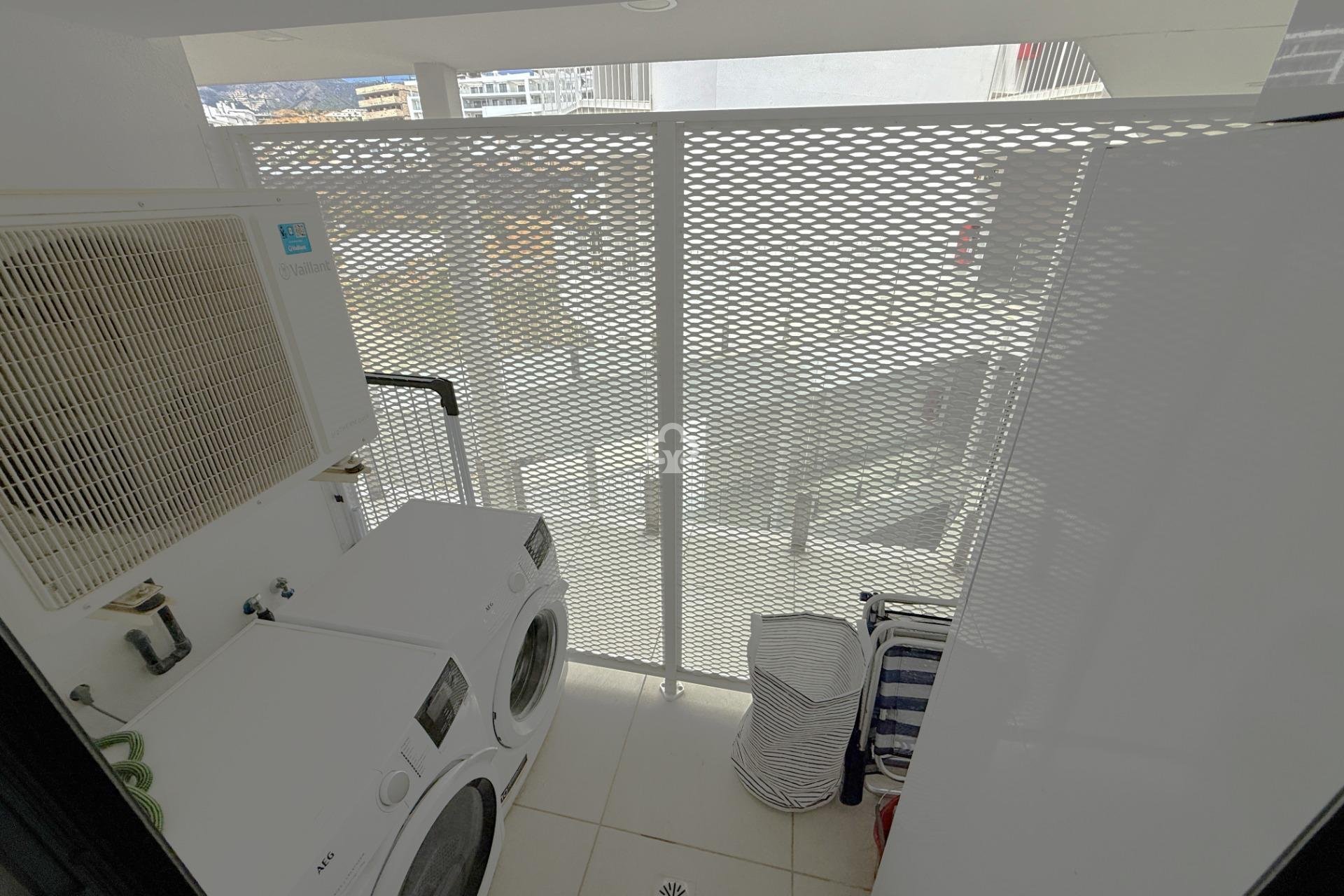 Jälleenmyynti - Huoneisto -
Fuengirola - Carvajal